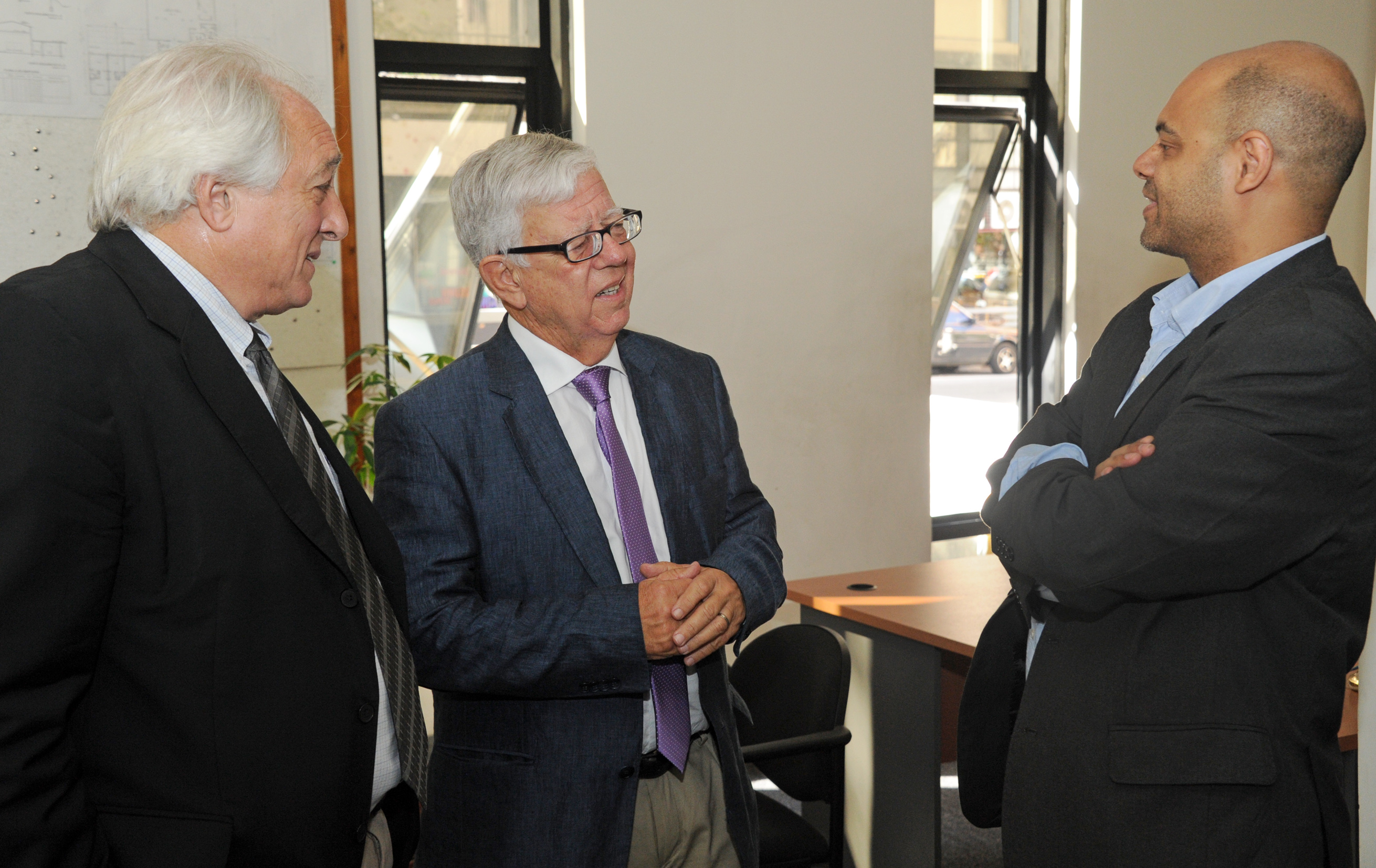 Subdirector SCI, Carlos Segredo, director SCI, José Luis Veiga, y presidente de APU, Daniel Lema.