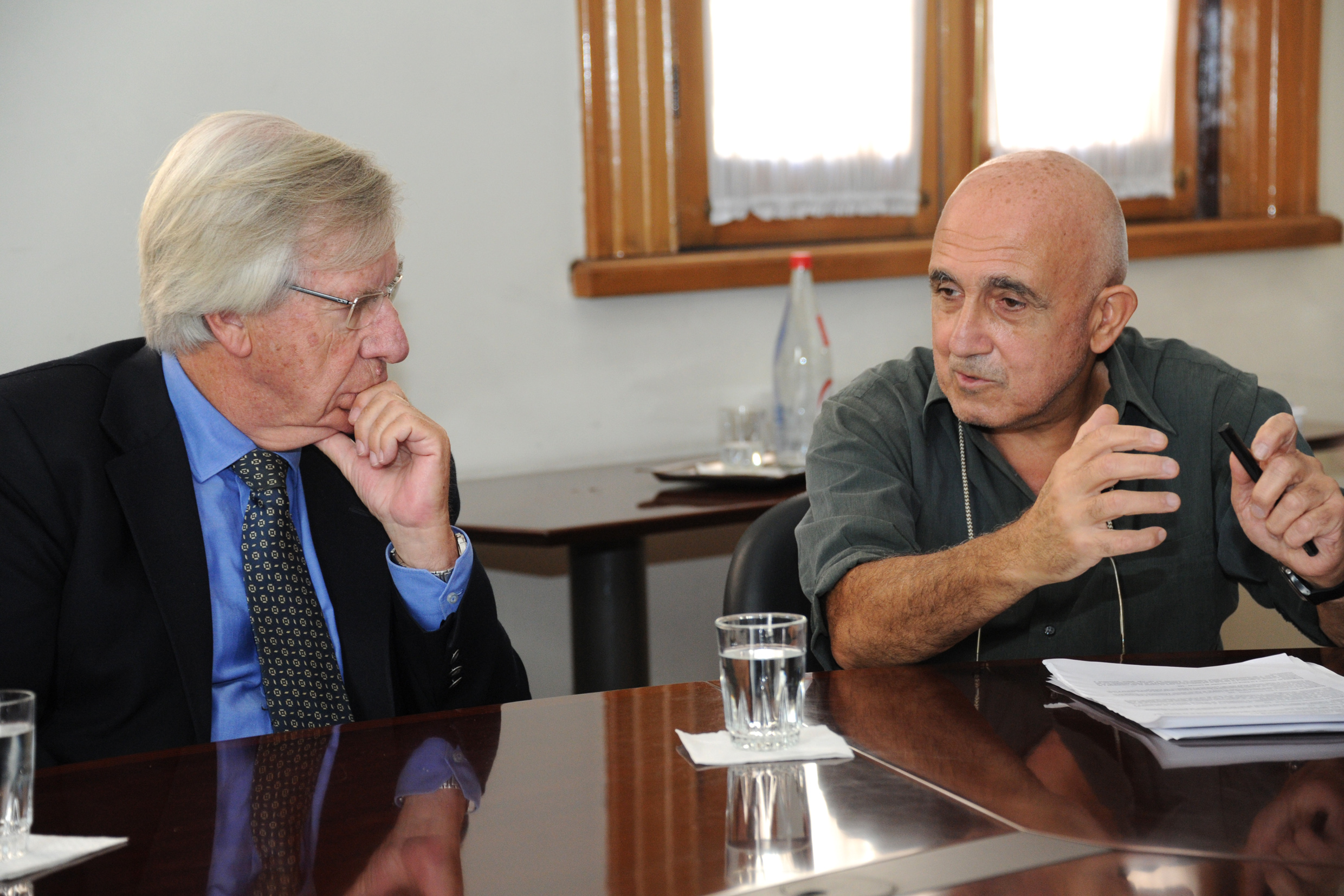 El ministro de Economía y Finanzas, Danilo Astori, y el rector de la Universidad de la República, Roberto Markarian.