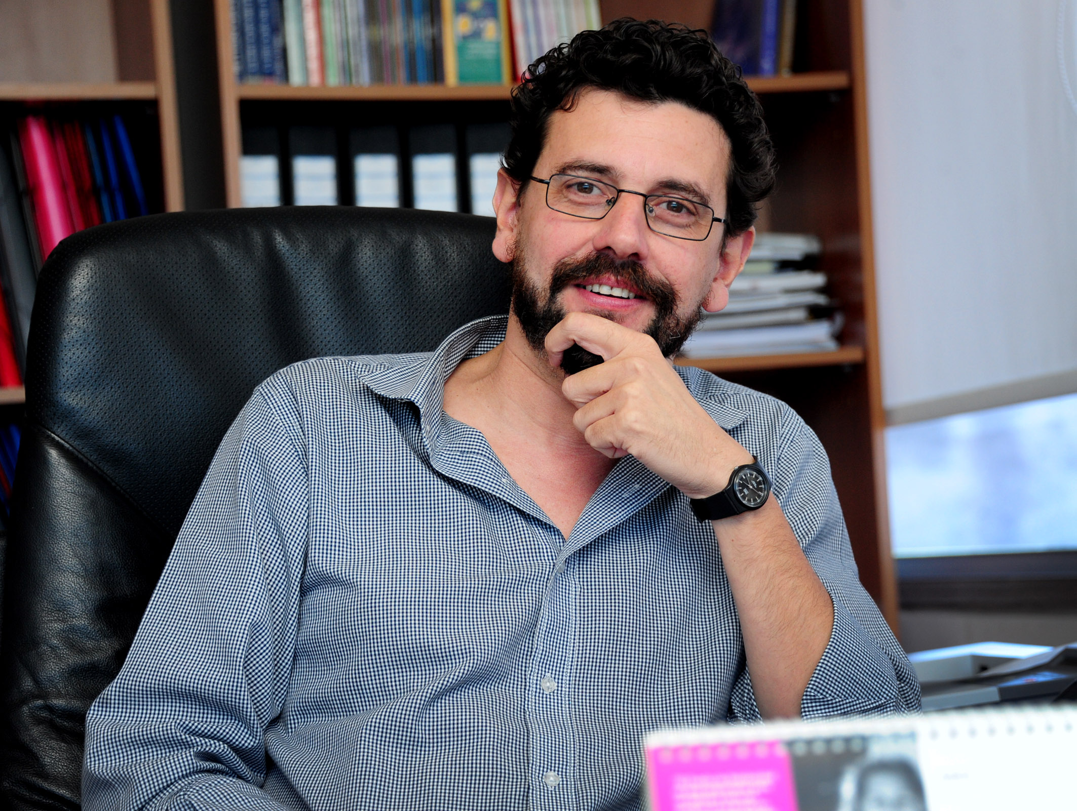Entrevista al Director de Educación del MEC, Juan Pedro Mir, por becas Carlos Quijano
