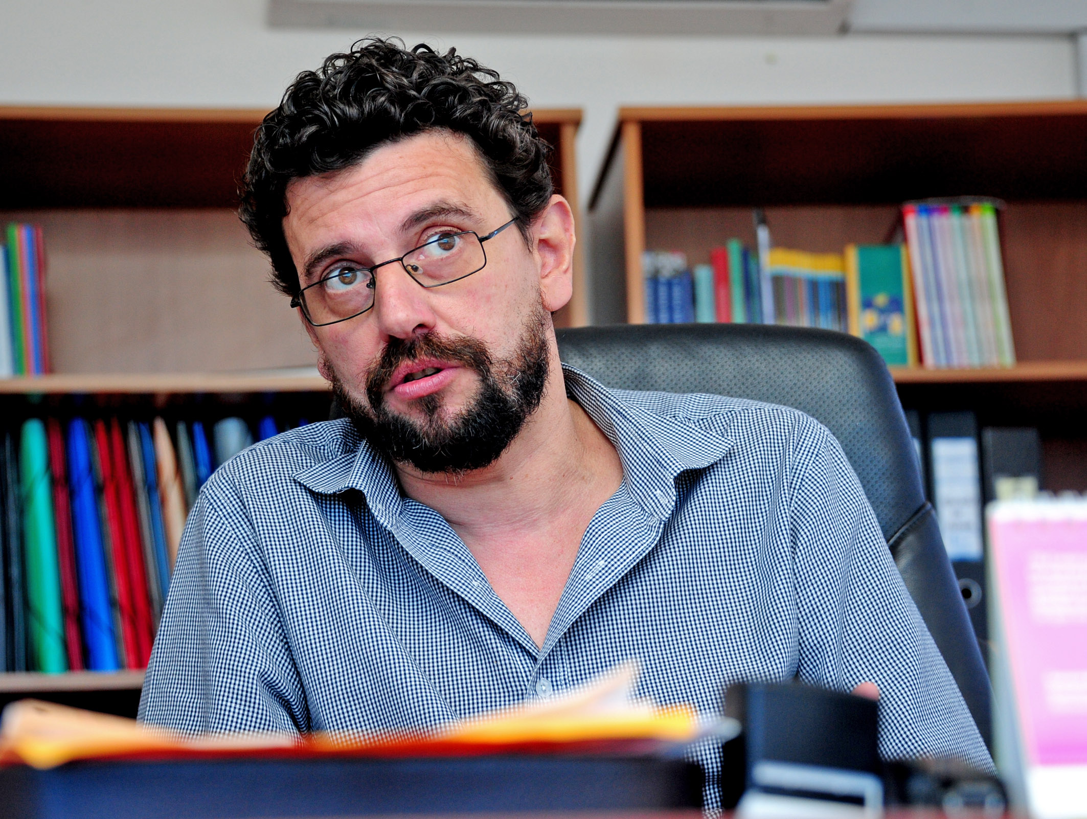 Entrevista al Director de Educación del MEC, Juan Pedro Mir, por becas Carlos Quijano