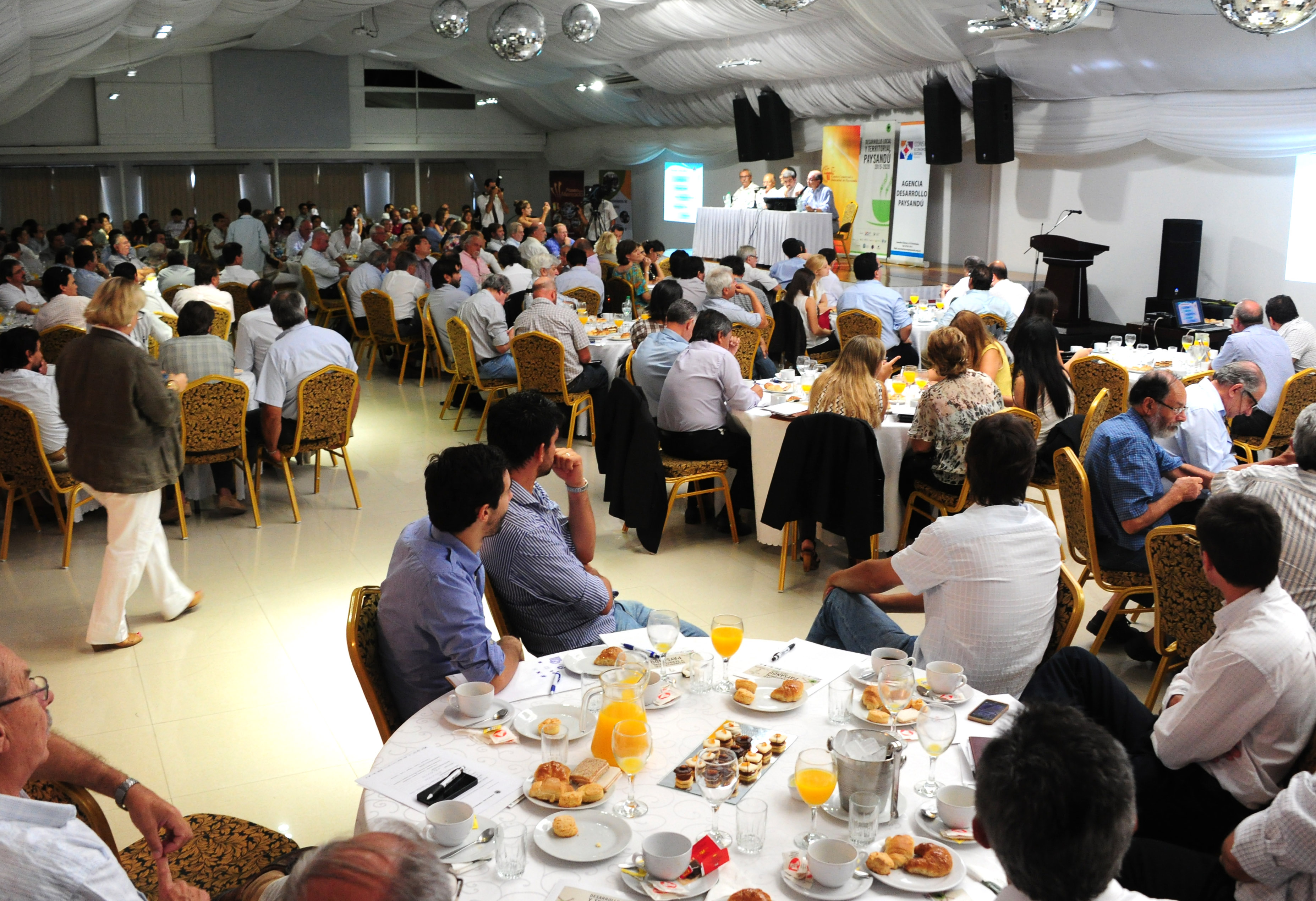 Desayuno de trabajo - Desarrollo local y territorial en Paysandú 2015-2020