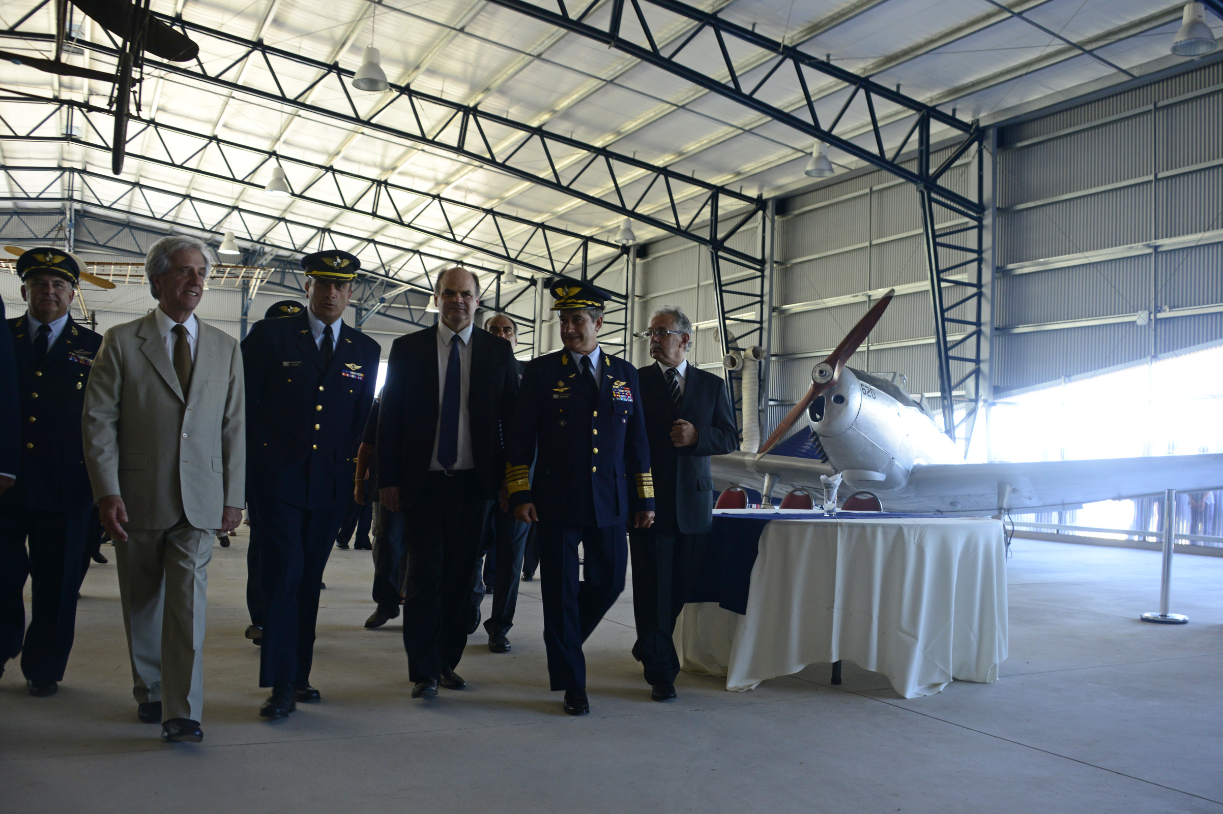 El Presidente Tabaré Vázquez visitó las instalaciones del Museo Aeroespacial y de las Telecomunicaciones
