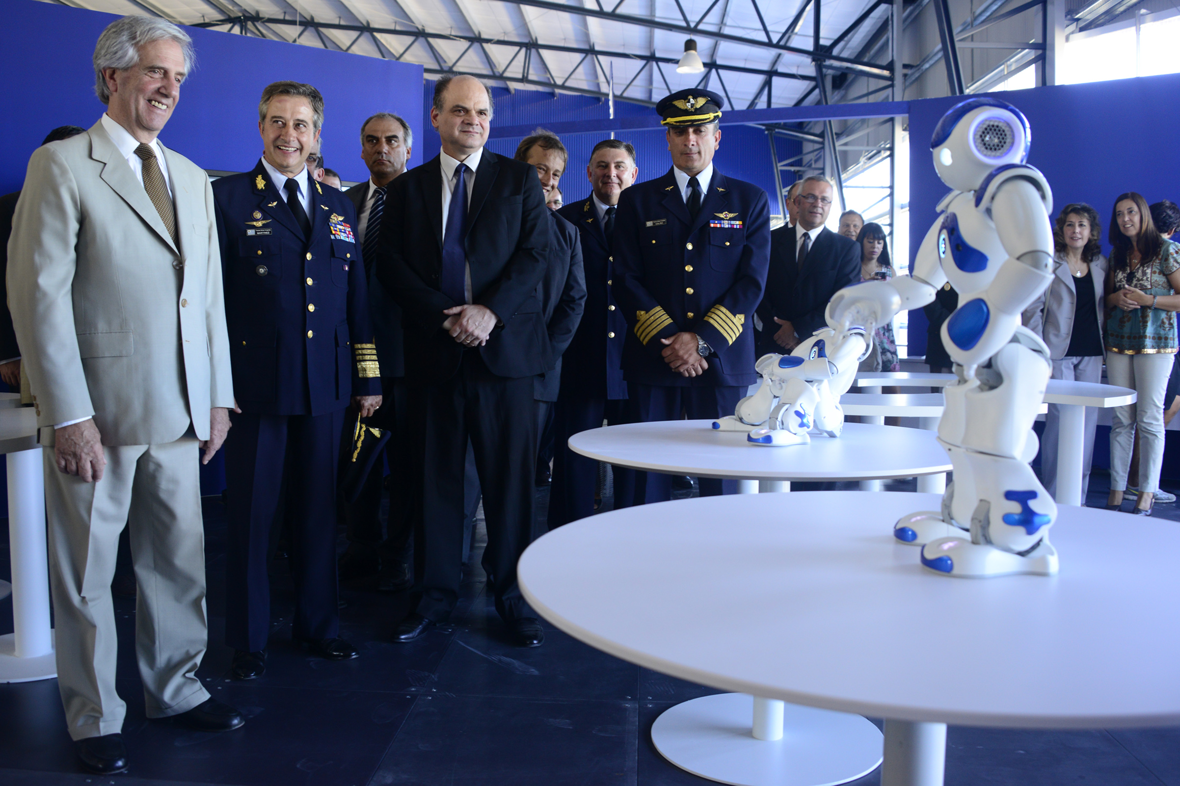 El Presidente Tabaré Vázquez visitó las instalaciones del Museo Aeroespacial y de las Telecomunicaciones