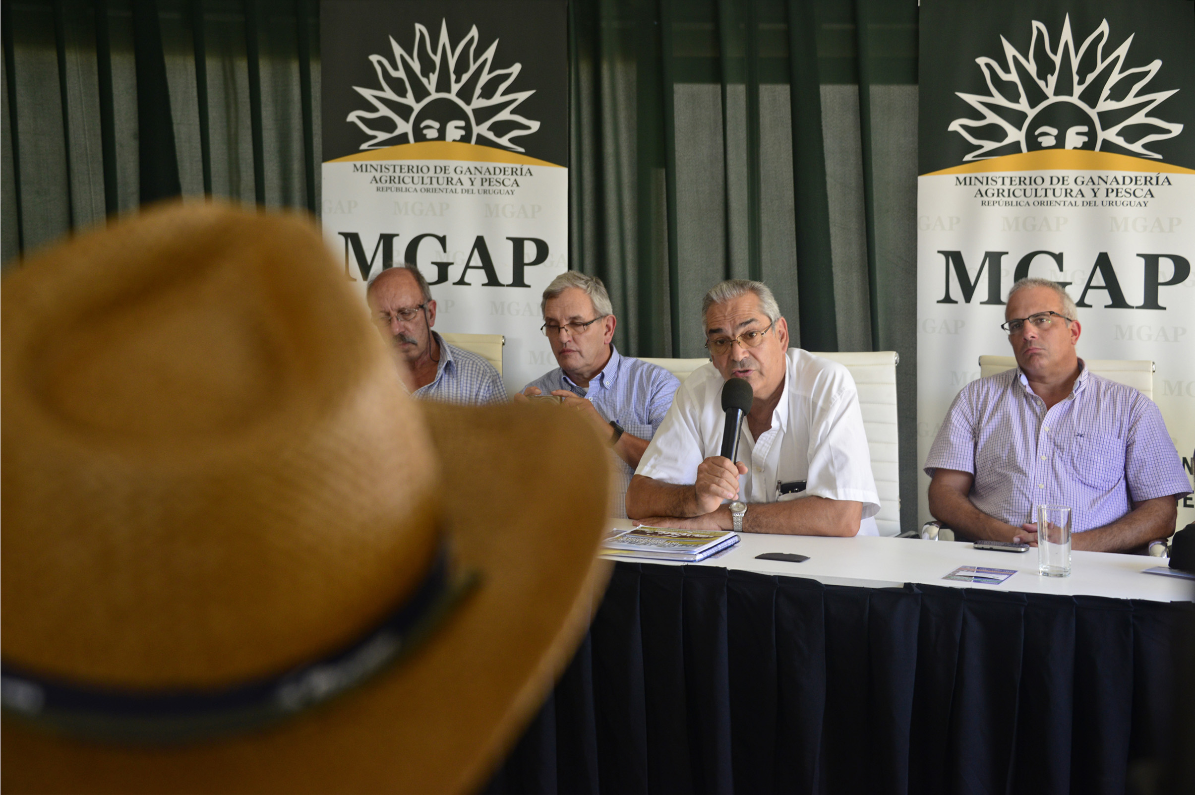 Conferencia de prensa de Enzo Benech, subsecretario del MGAP