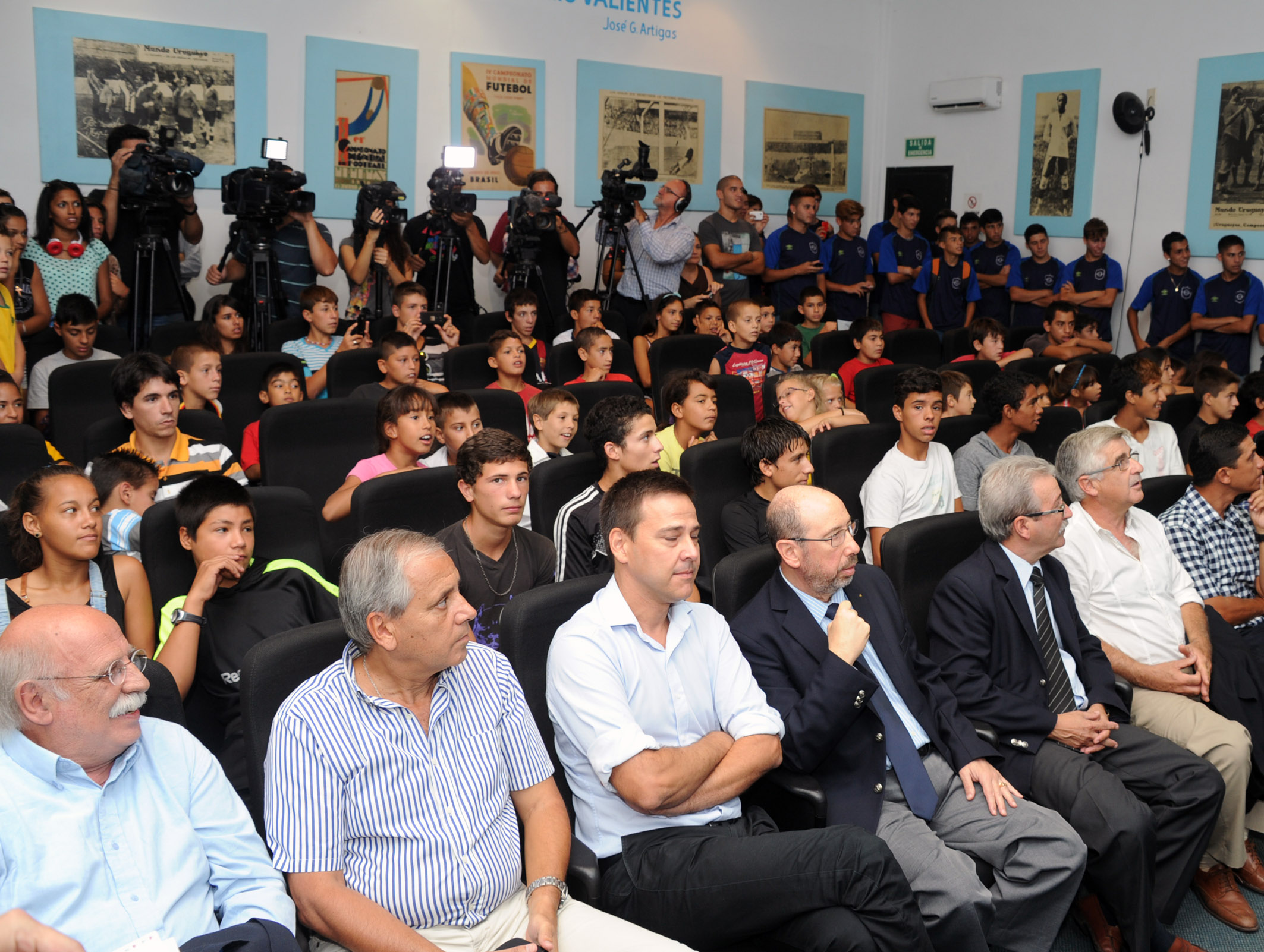 Lanzamiento de actividades de Pelota al Medio 2015