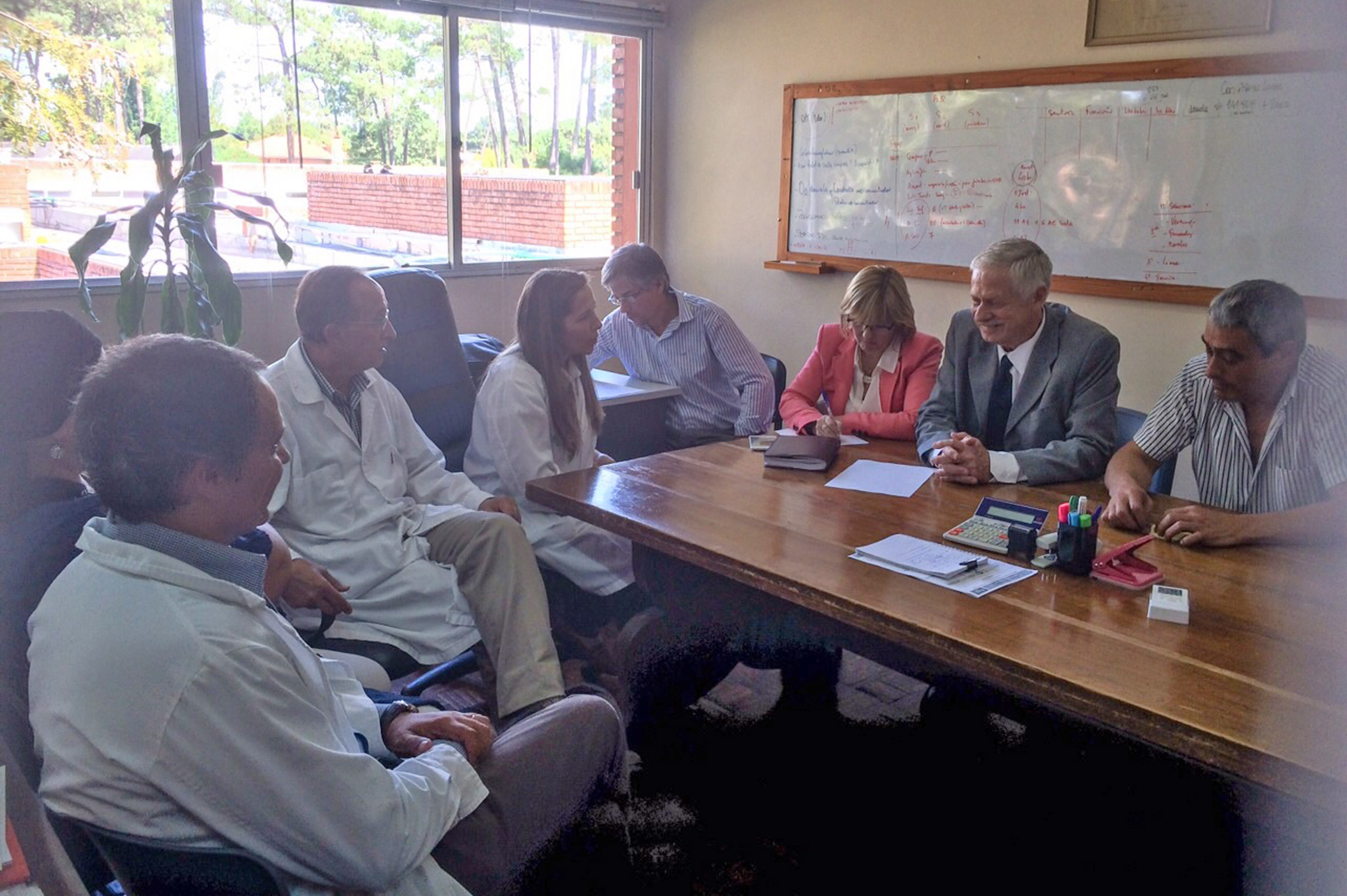 Reunión de las autoridades del Ministerio de Salud Pública con representantes de la salud