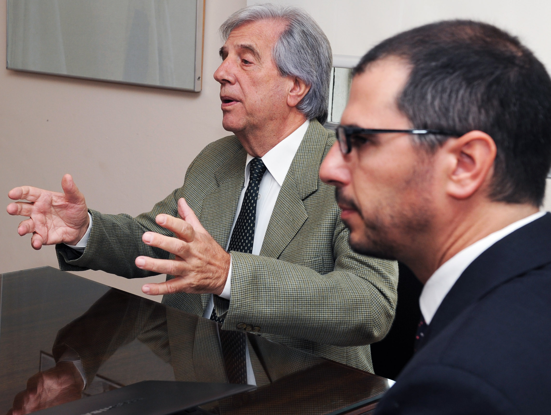 Presidente, Tabaé Vázquez junto al Prosecretario,Dr. Juan Andrés Roballo