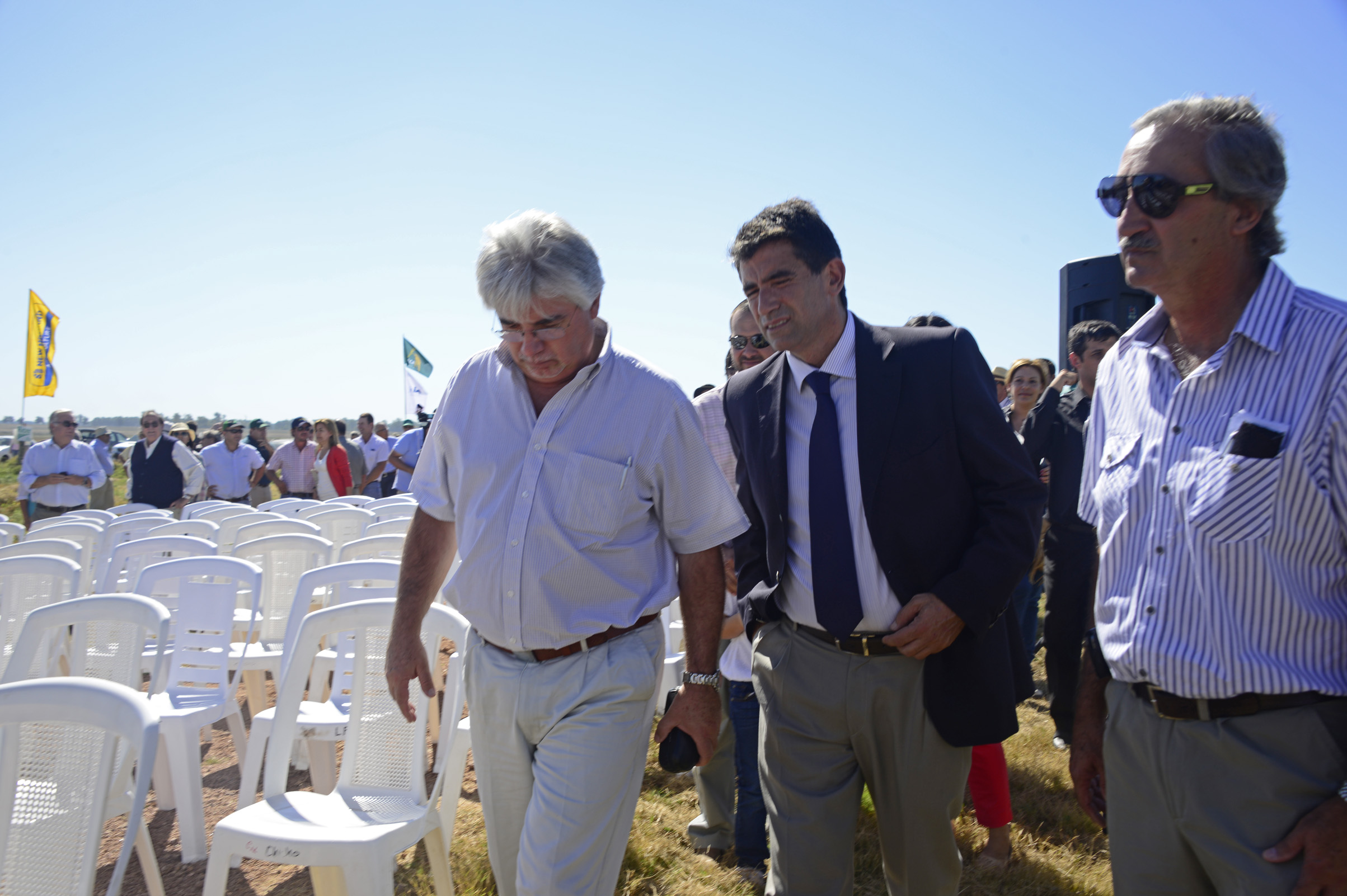 Llegada de Raúl Sendic junto a Tabaré Aguerre