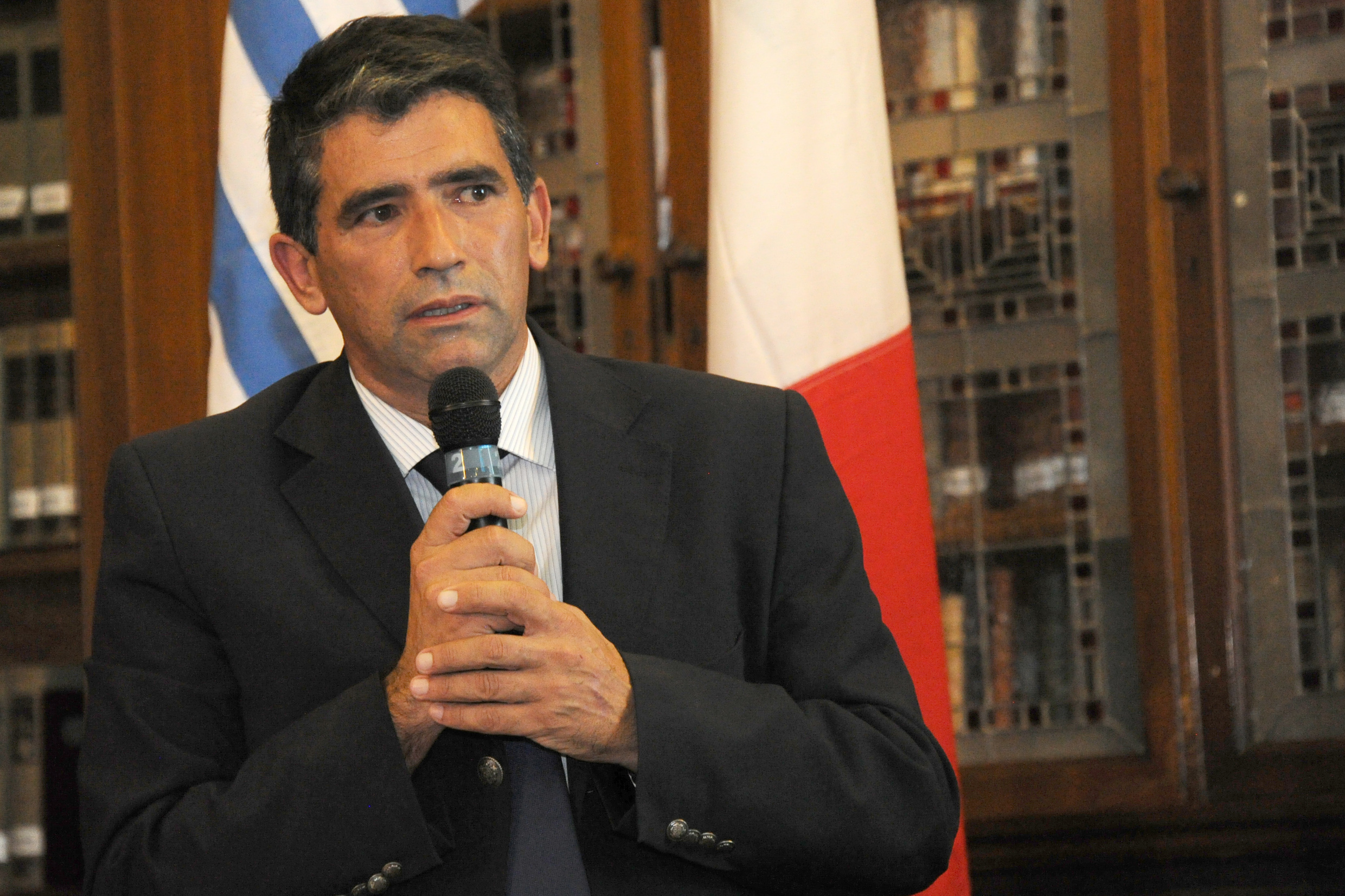 Sendic participó en primera conferencia sobre democracia y derechos