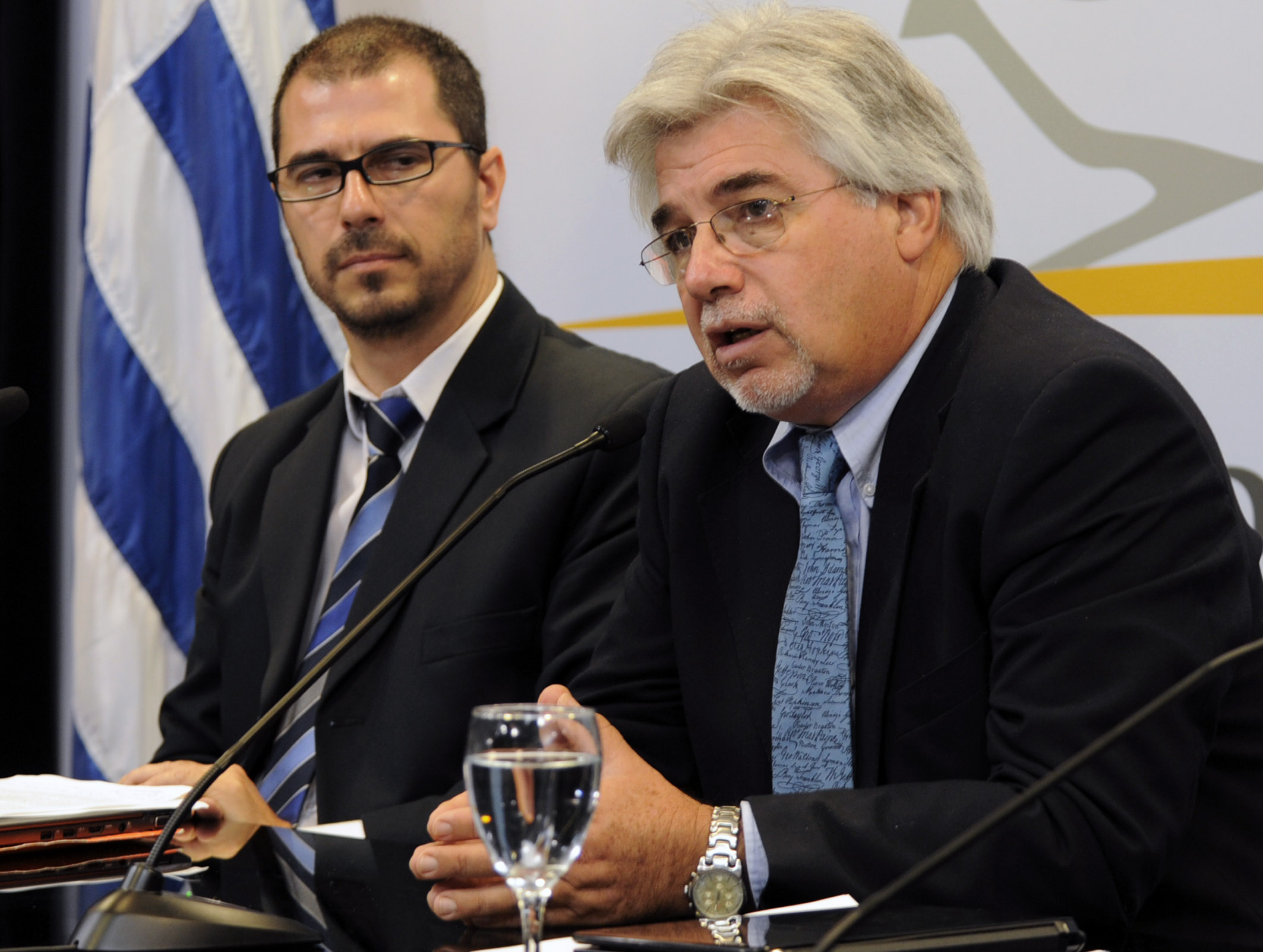 Ministro de Ganadería, Tabaré Aguerre junto al prosecretario, Juan Andrés Roballo