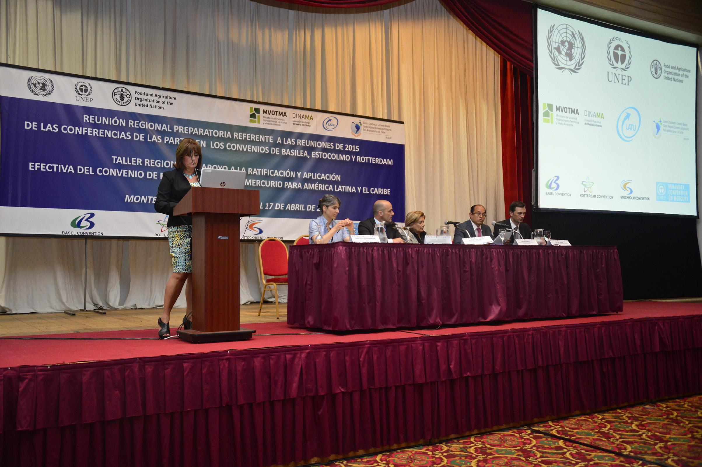 Autoridades en la apertura de la reunión regional del Grupo de América Latina y el Caribe sobre medio ambiente
