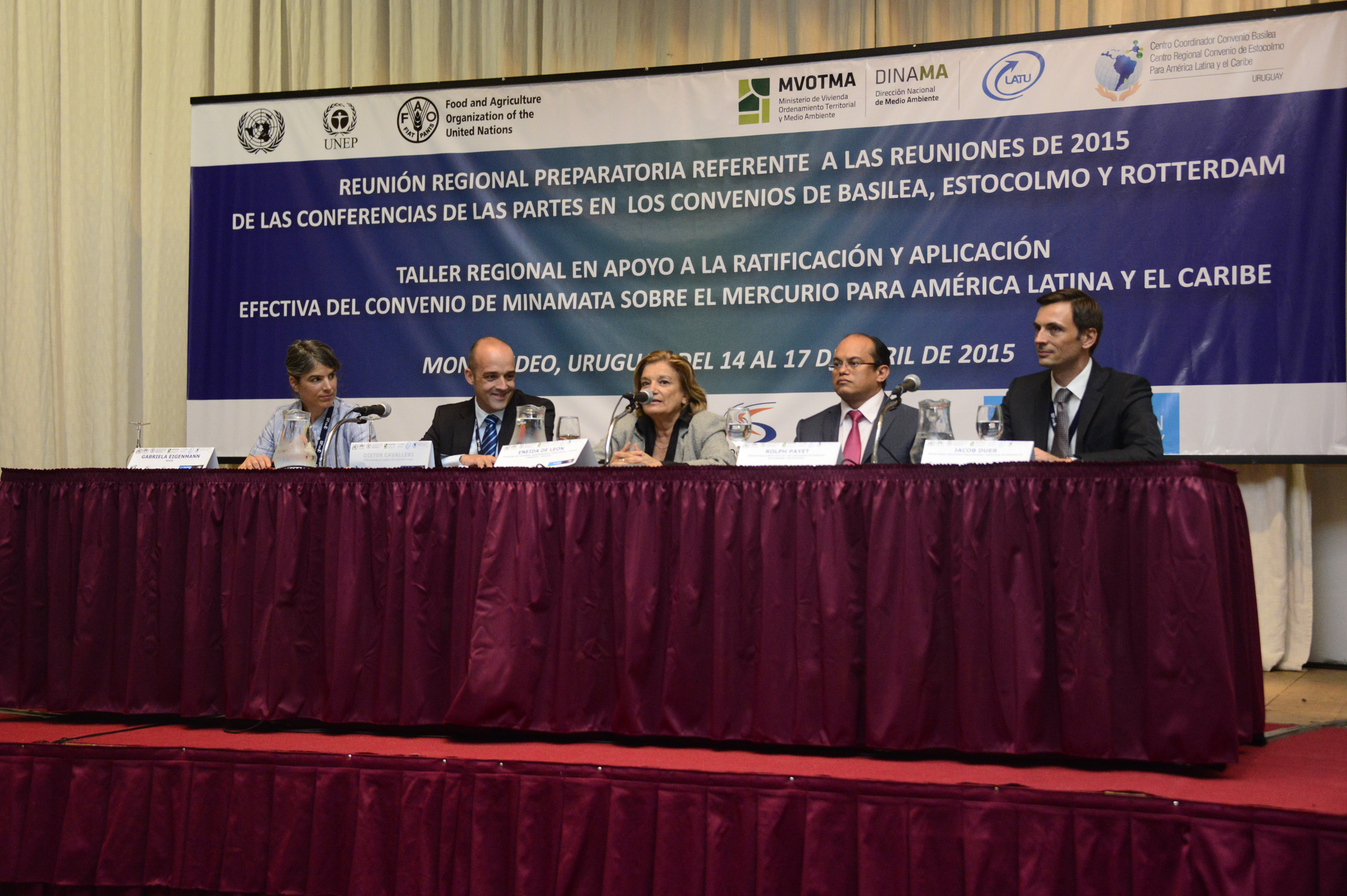 Autoridades en la apertura de la reunión regional del Grupo de América Latina y el Caribe sobre medio ambiente