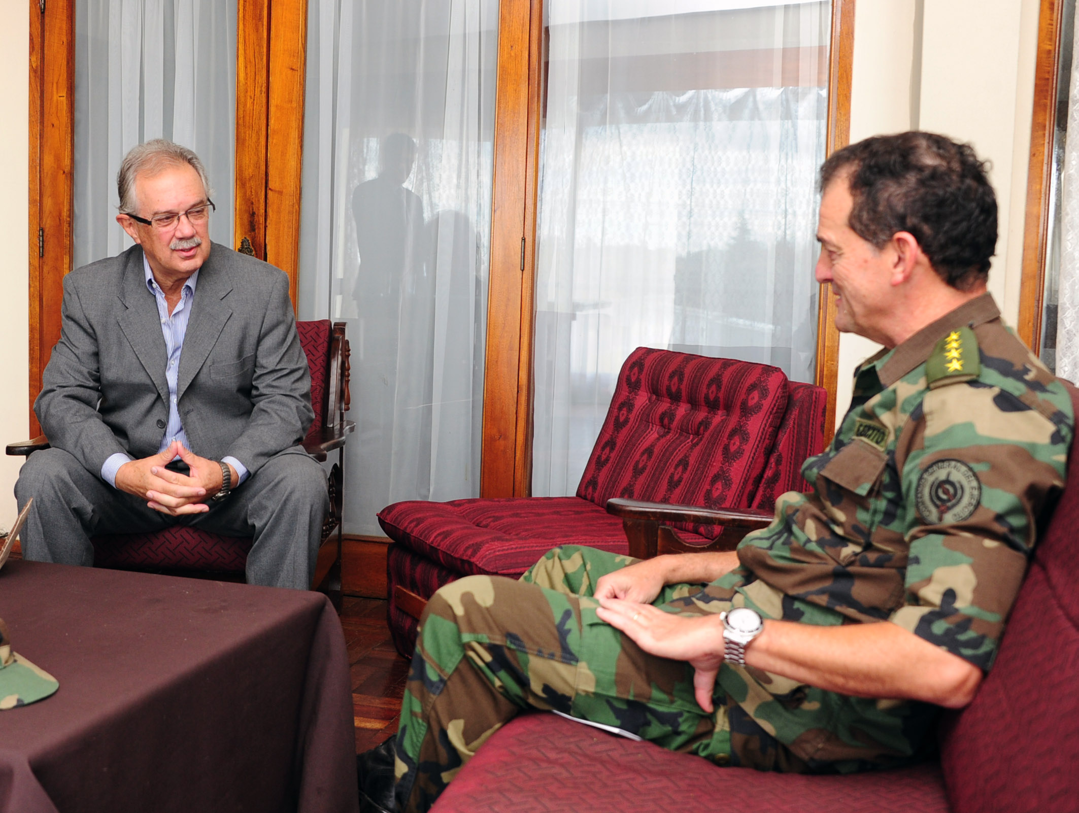 Subsecretario de Defensa reunido con organizaciones
