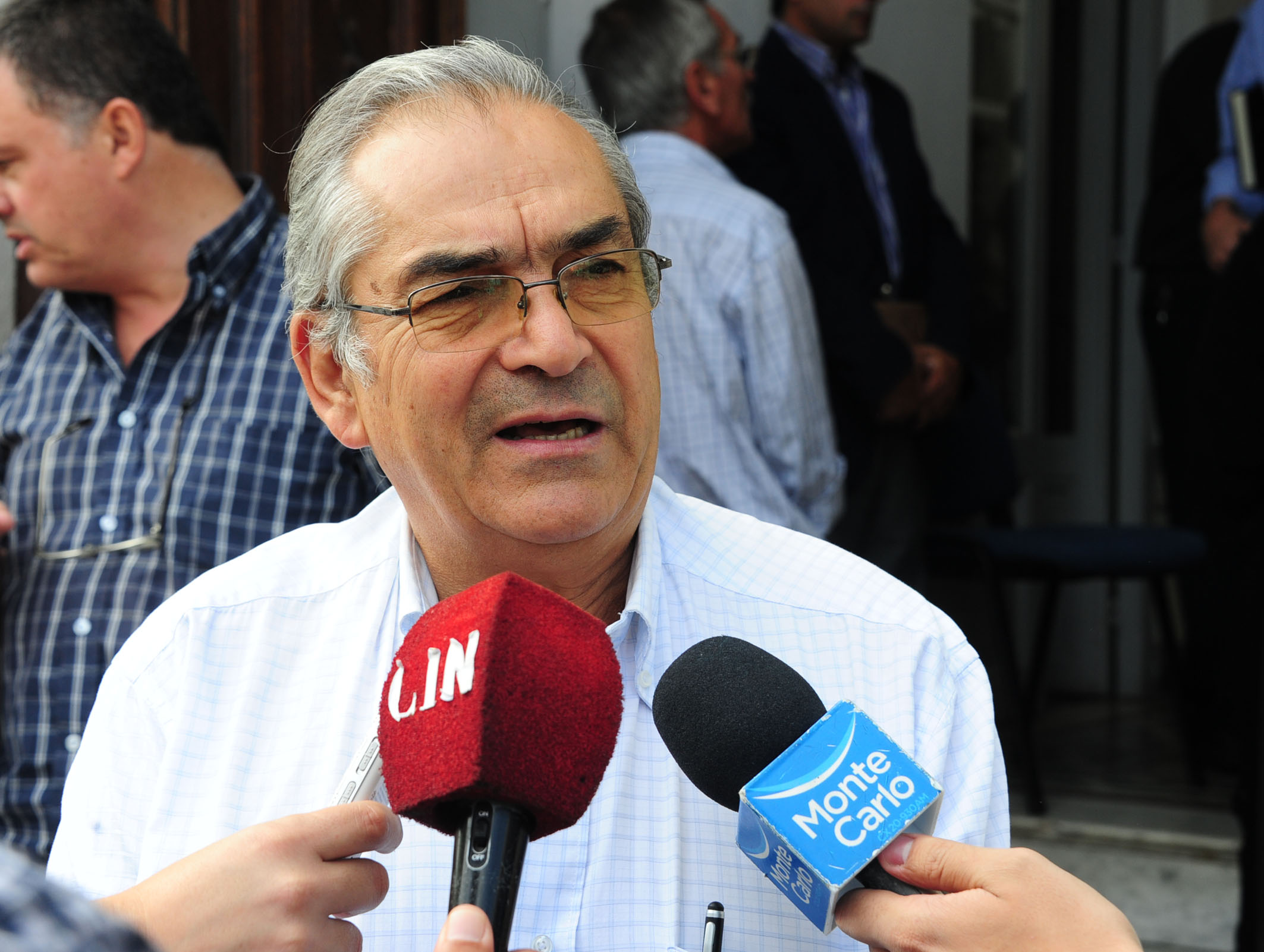 Enzo Benech reunido con organizaciones en Melo