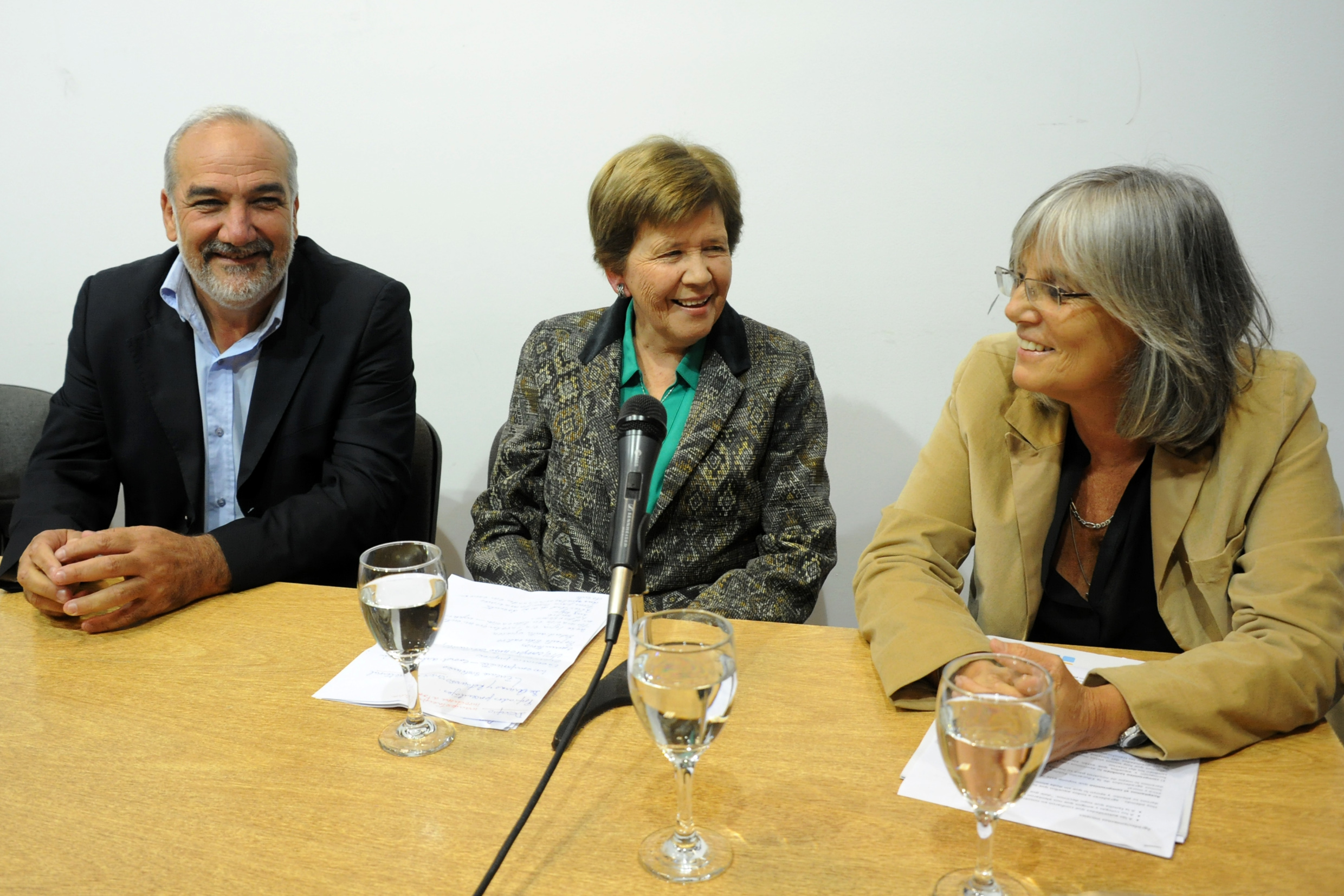 Wilson Netto, Ana Lopater, y María Dibarboure.