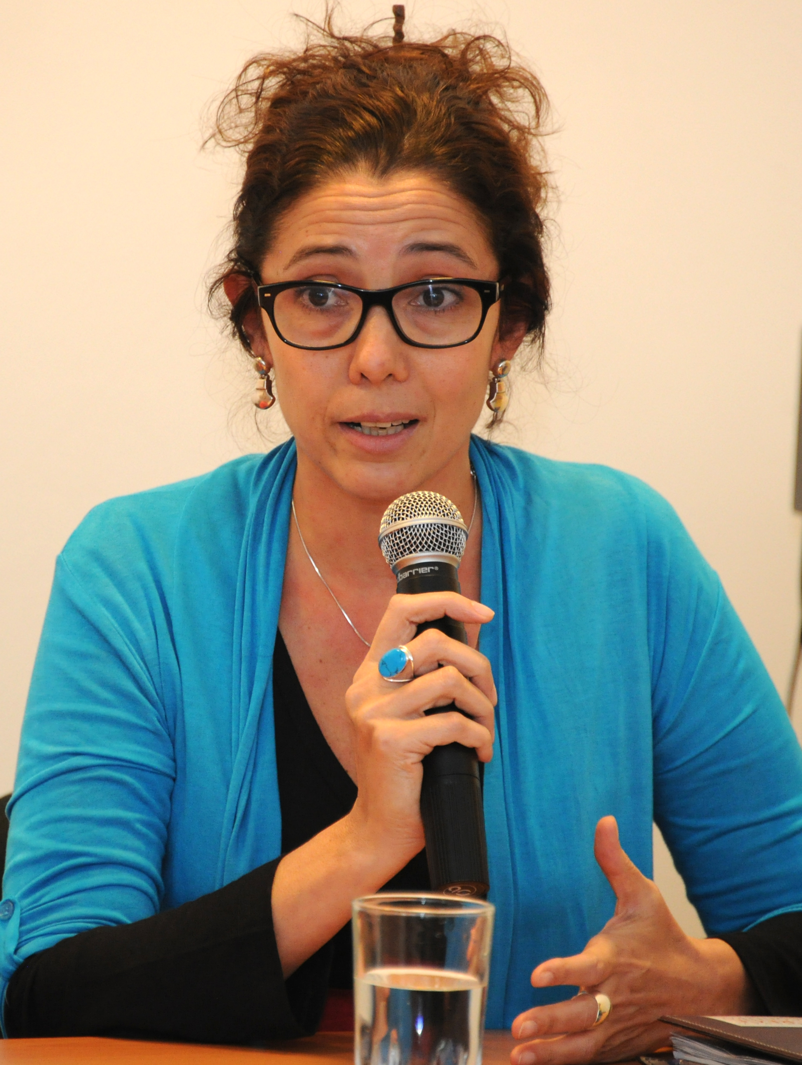 La directora de Uruguay Crece Contigo, Mariela Solari, hace uso de la palabra.