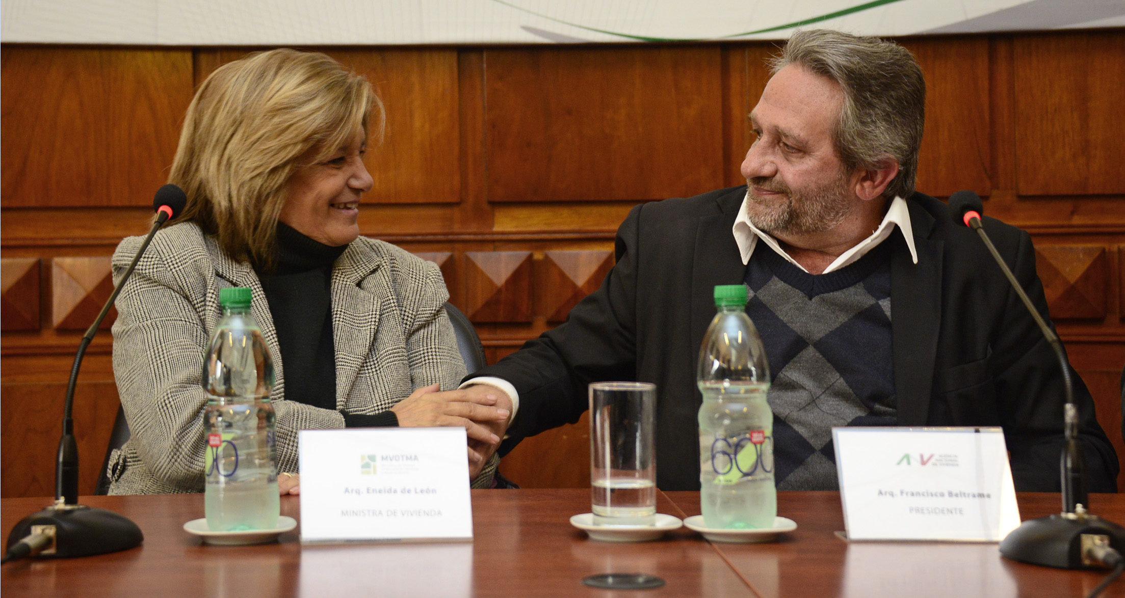 Eneida de León junto a Francisco Beltrame