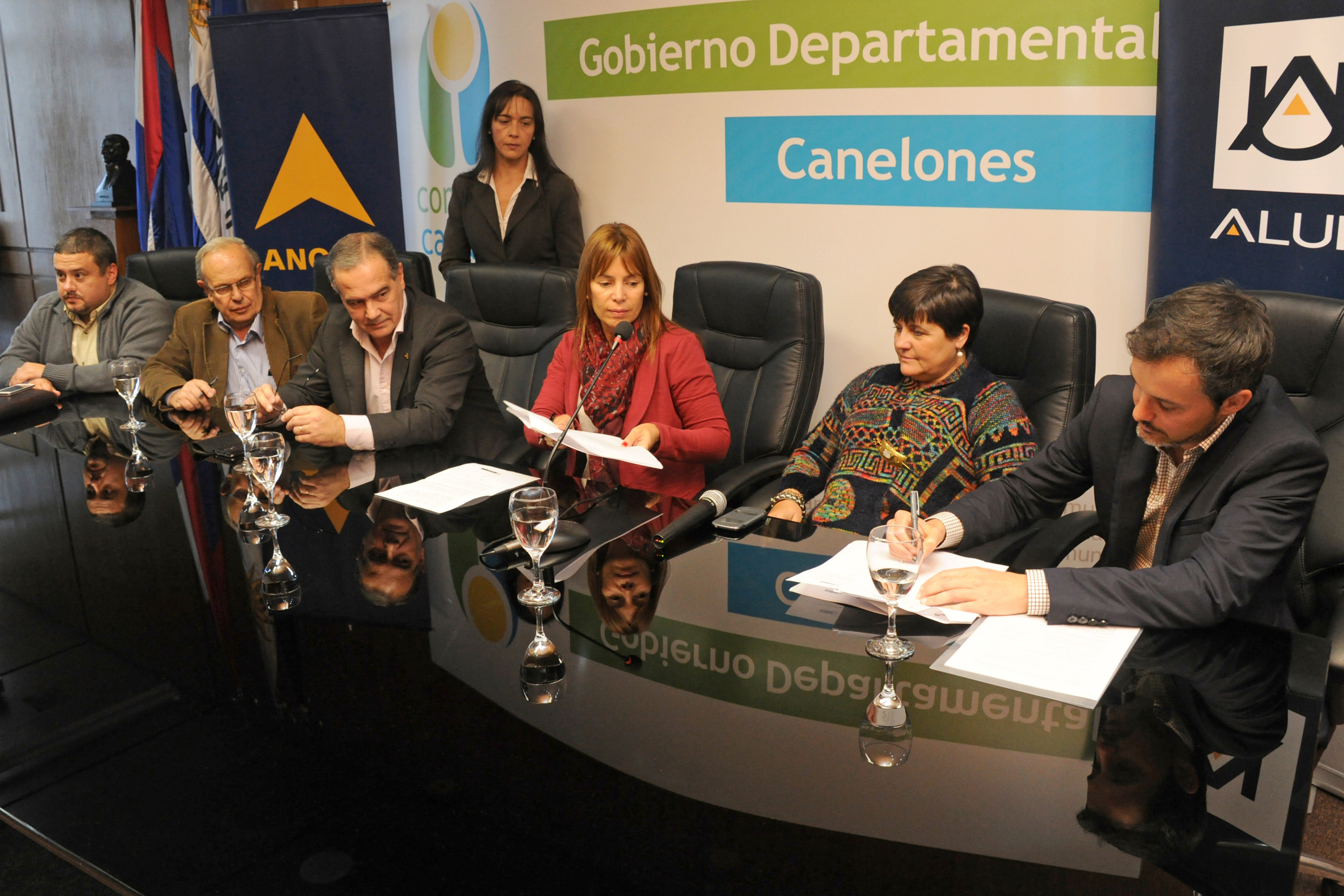 Firma del acuerdo.