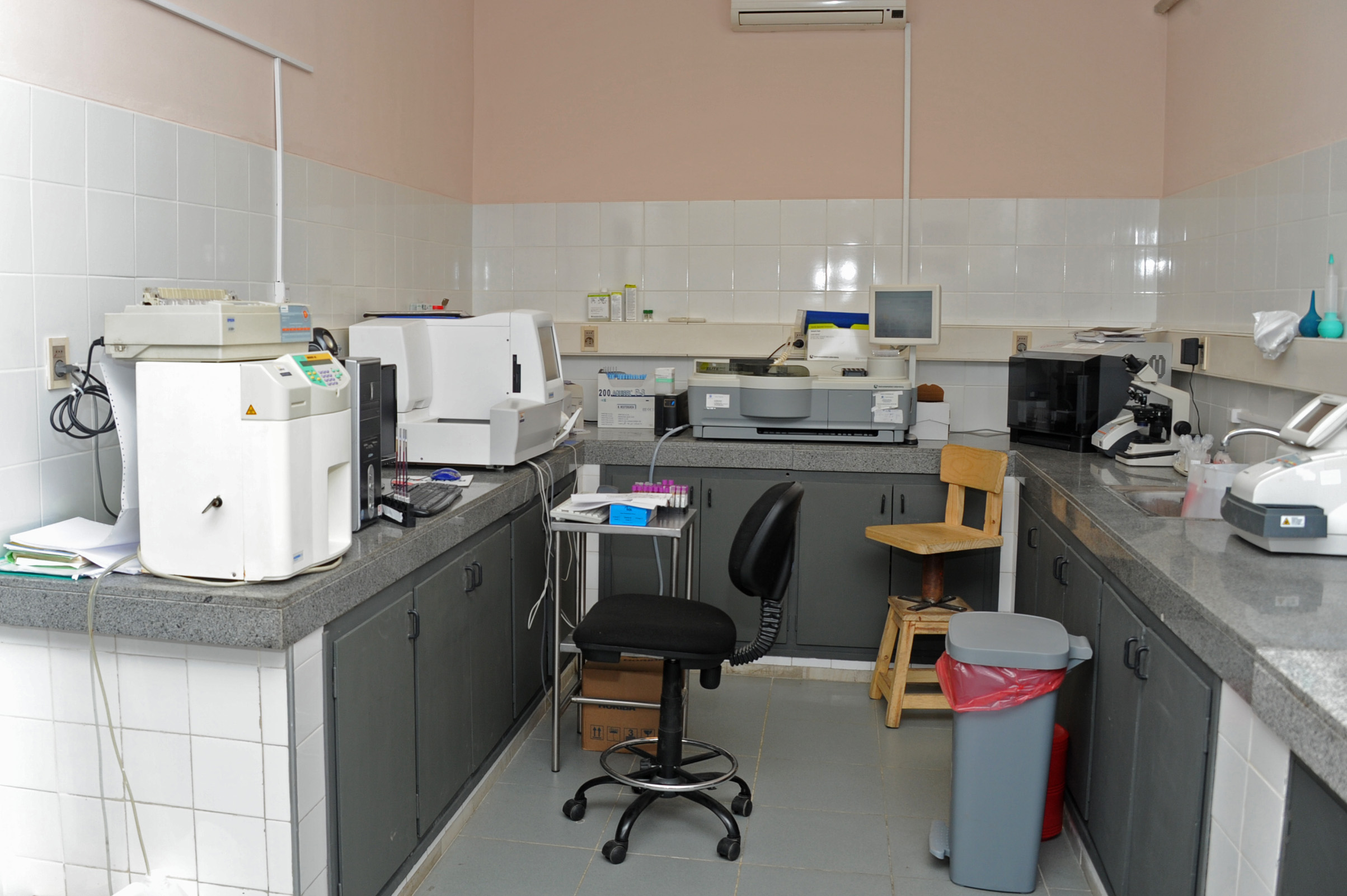 Nuevas ampliaciones e instalaciones en el laboratorio del Hospital de Canelones