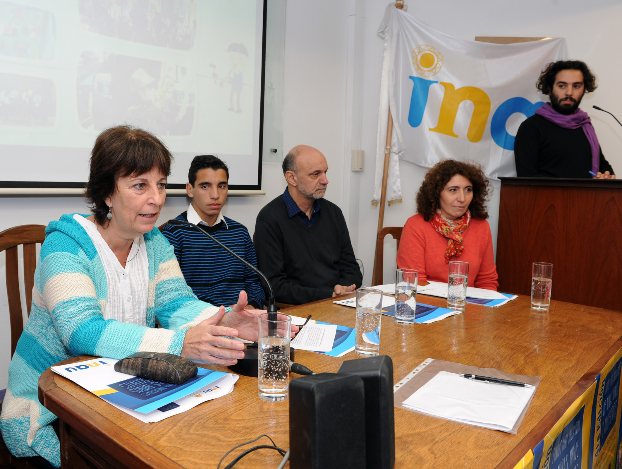 Fondos para Iniciativas de NIñas, Niños y Adolescentes