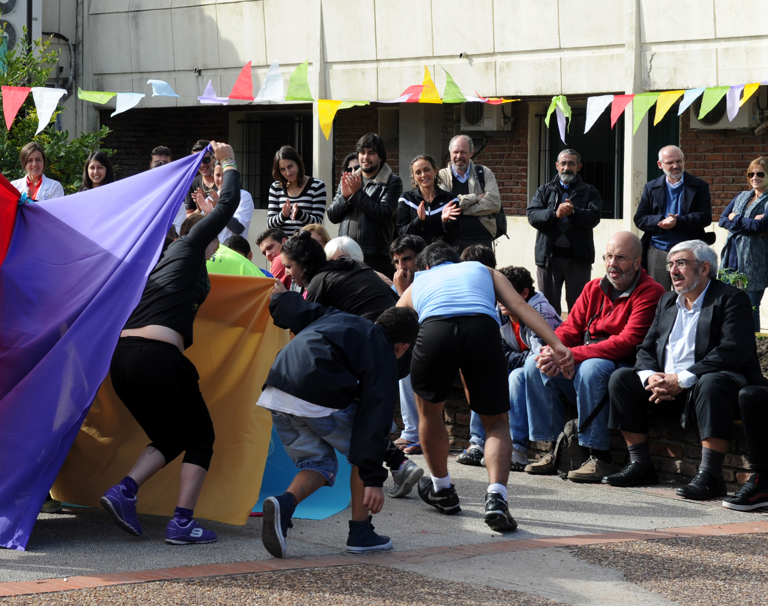 Internos del Portal Amarillo realizan actividad recreativa.