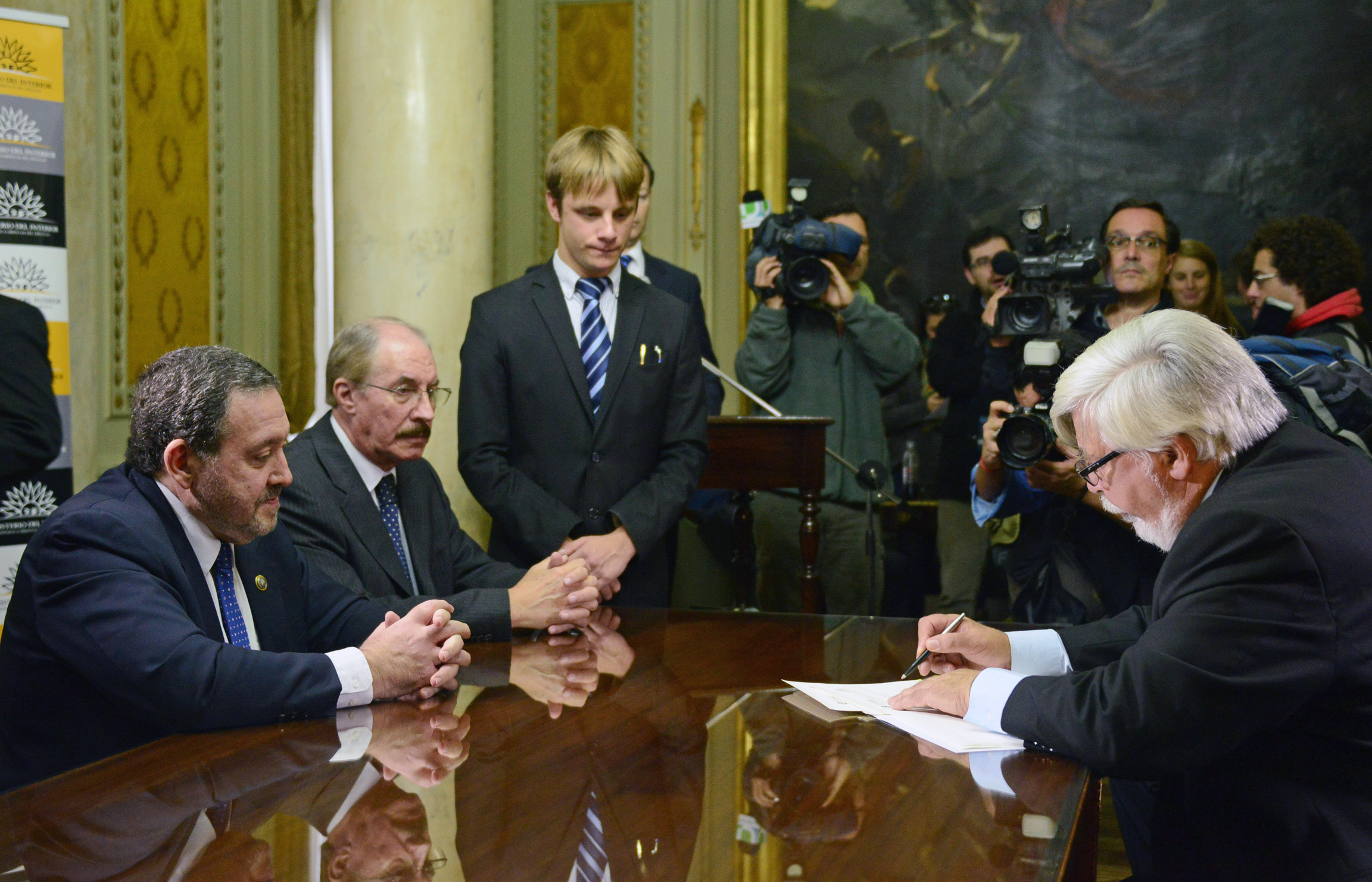 Firma de un convenio marco entre la Suprema Corte de Justicia y el Ministerio del Interior