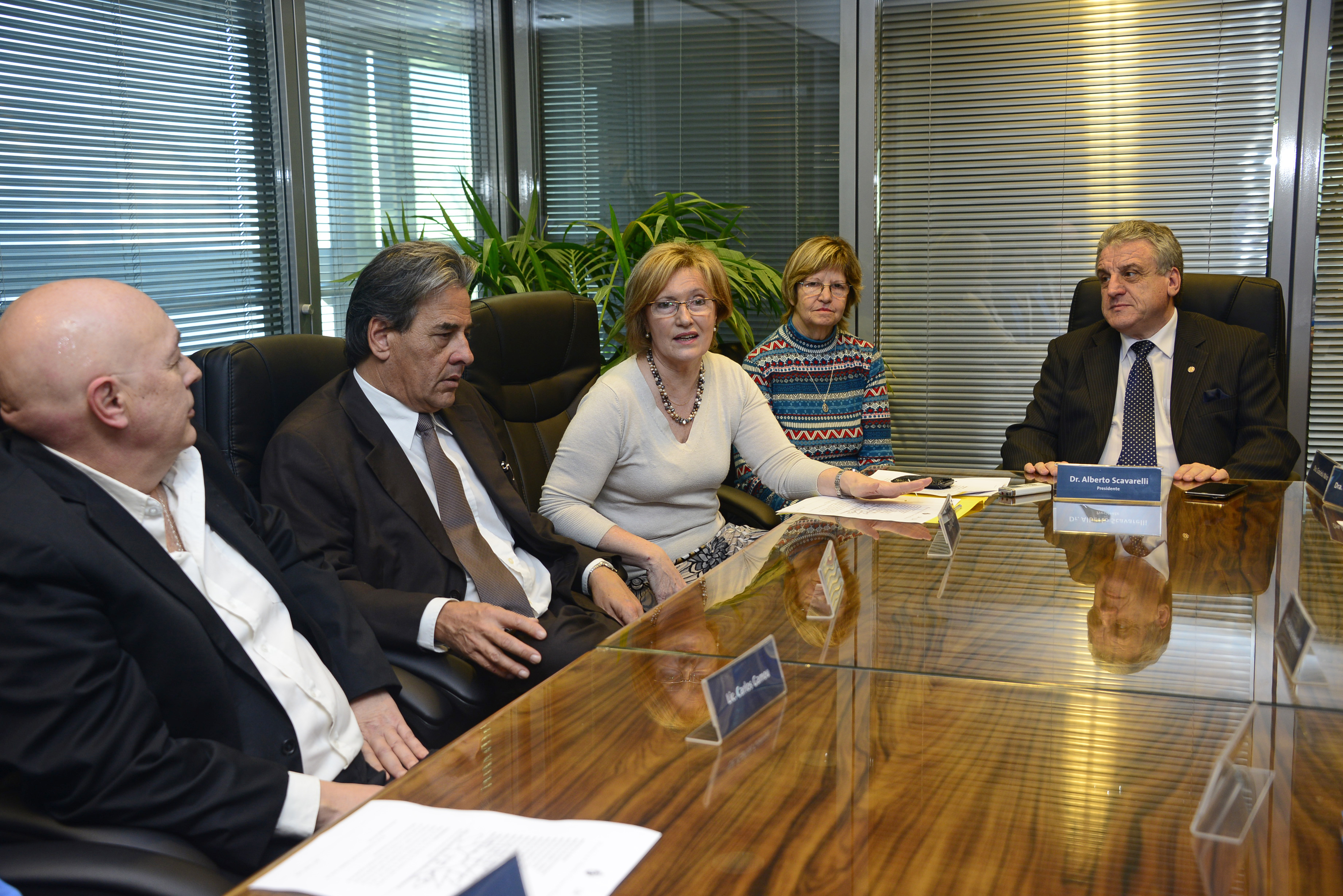 Presidente de la ONSC, Alberto Scavarelli, en la primera cesión de la Comisión Nacional de la Oficina Nacional del Servicio Civil
