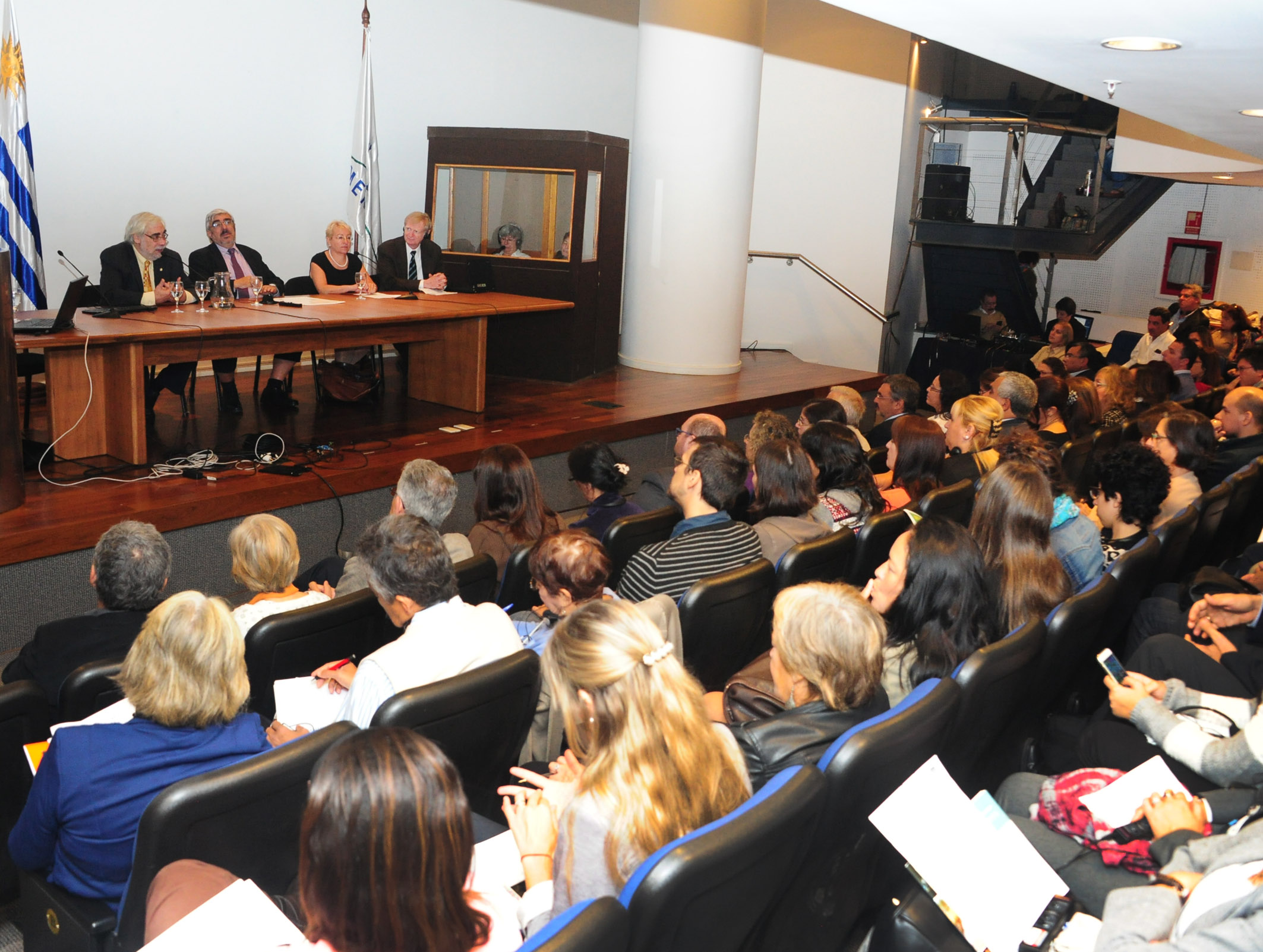 JND brindó conferencia a cargo del experto extranjero Thombas Babor