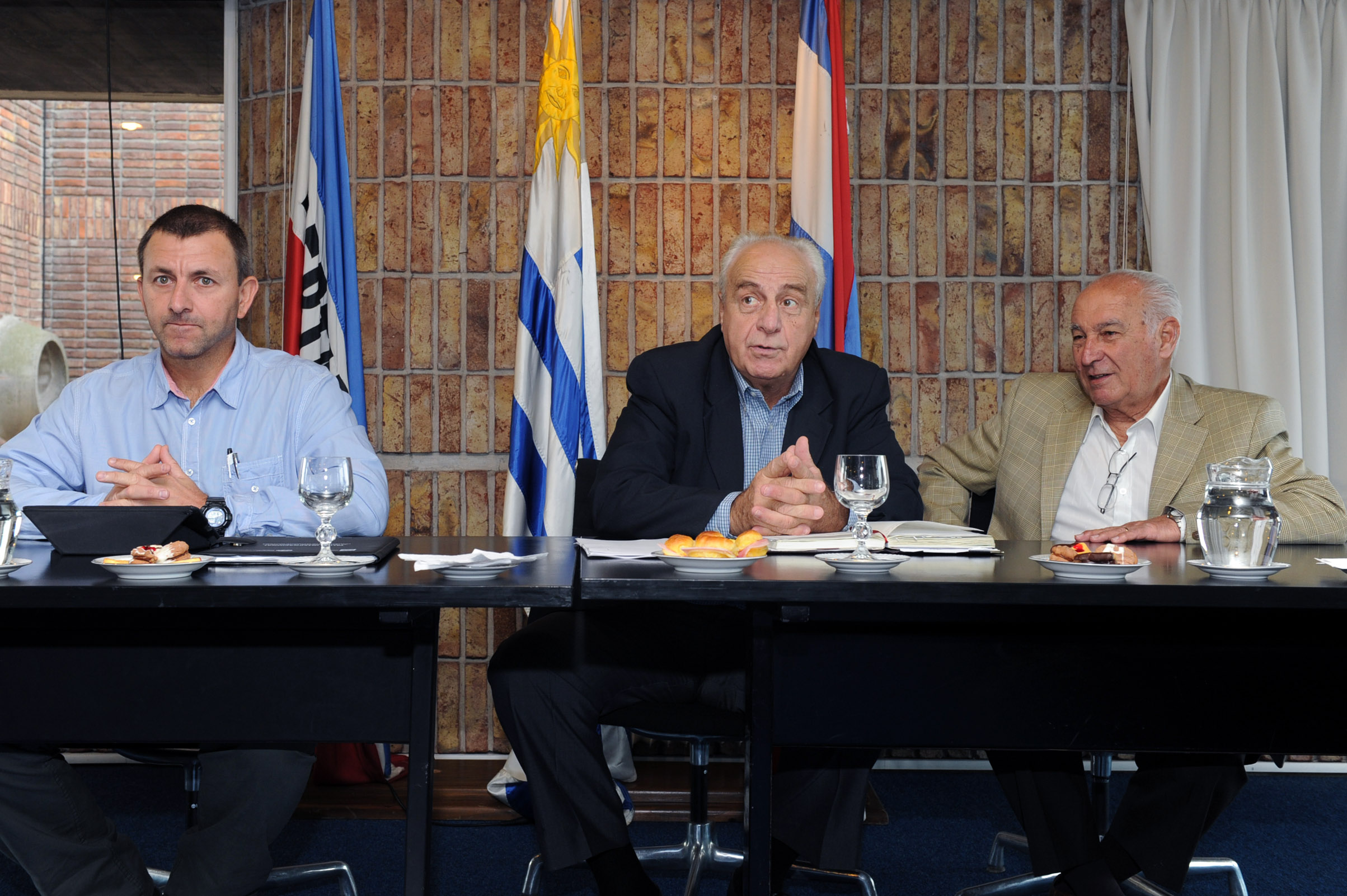 Reunión por el Puerto de Aguas Profundas