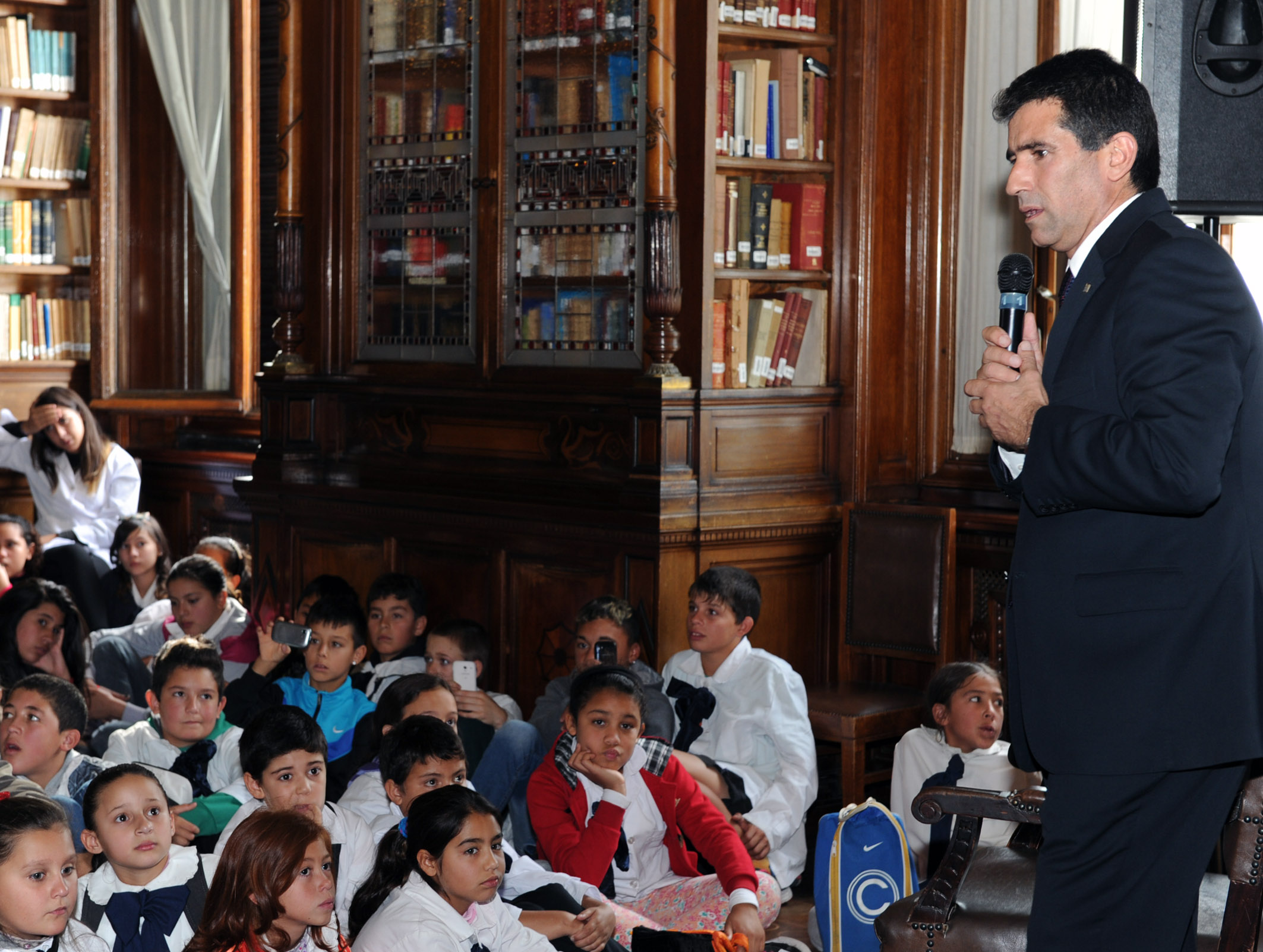 Sendic en celebración del Día del Libro