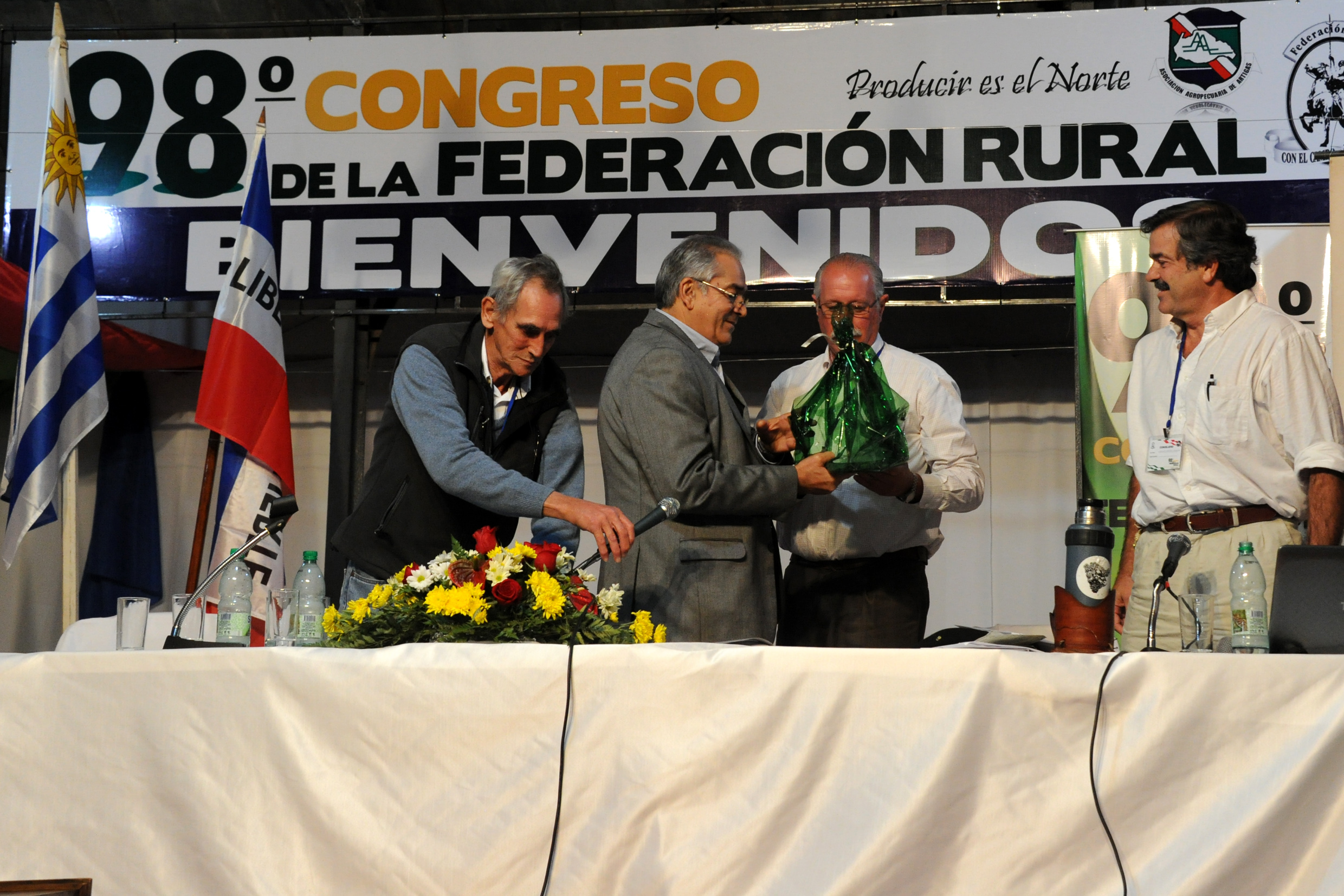 Ministro interino de Ganadería, Enzo Benech, en clausura del 98º Congreso de la Federación Rural.