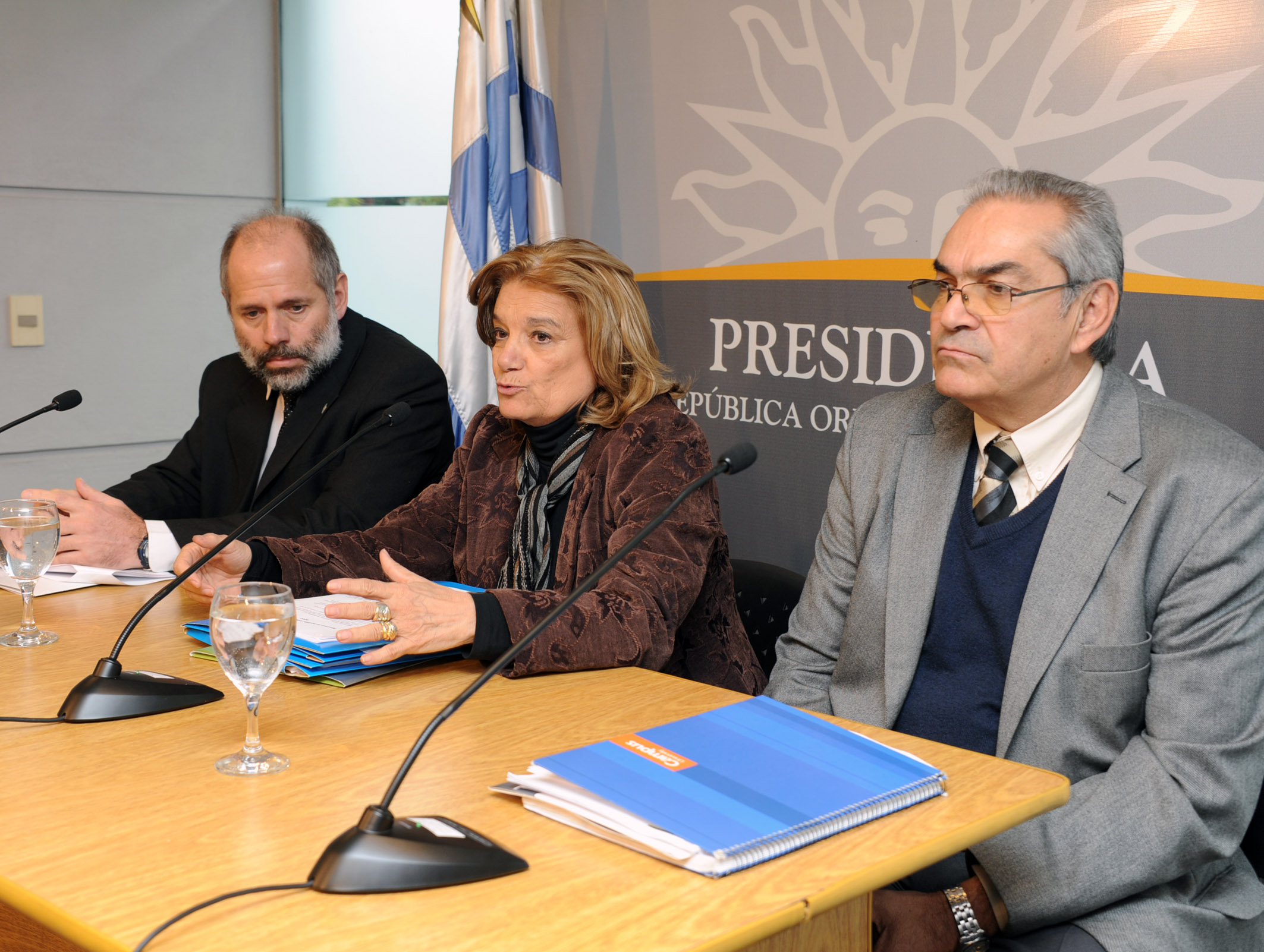 Reunión y conferencia de prensa con el Presidente en Suárez sobre Medio Ambiente