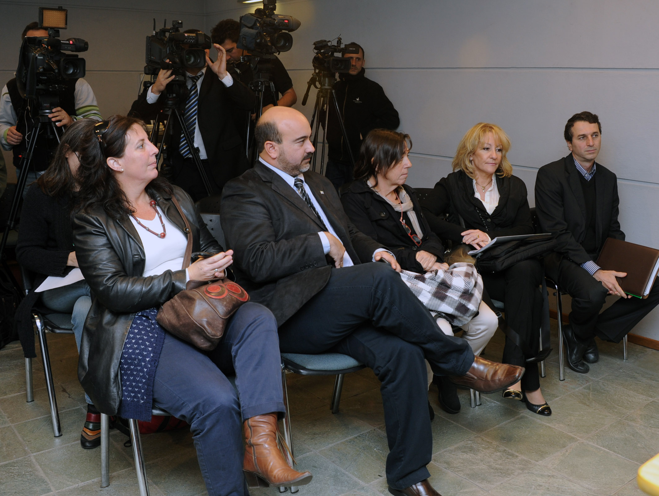 Reunión y conferencia de prensa con el Presidente en Suárez sobre Medio Ambiente