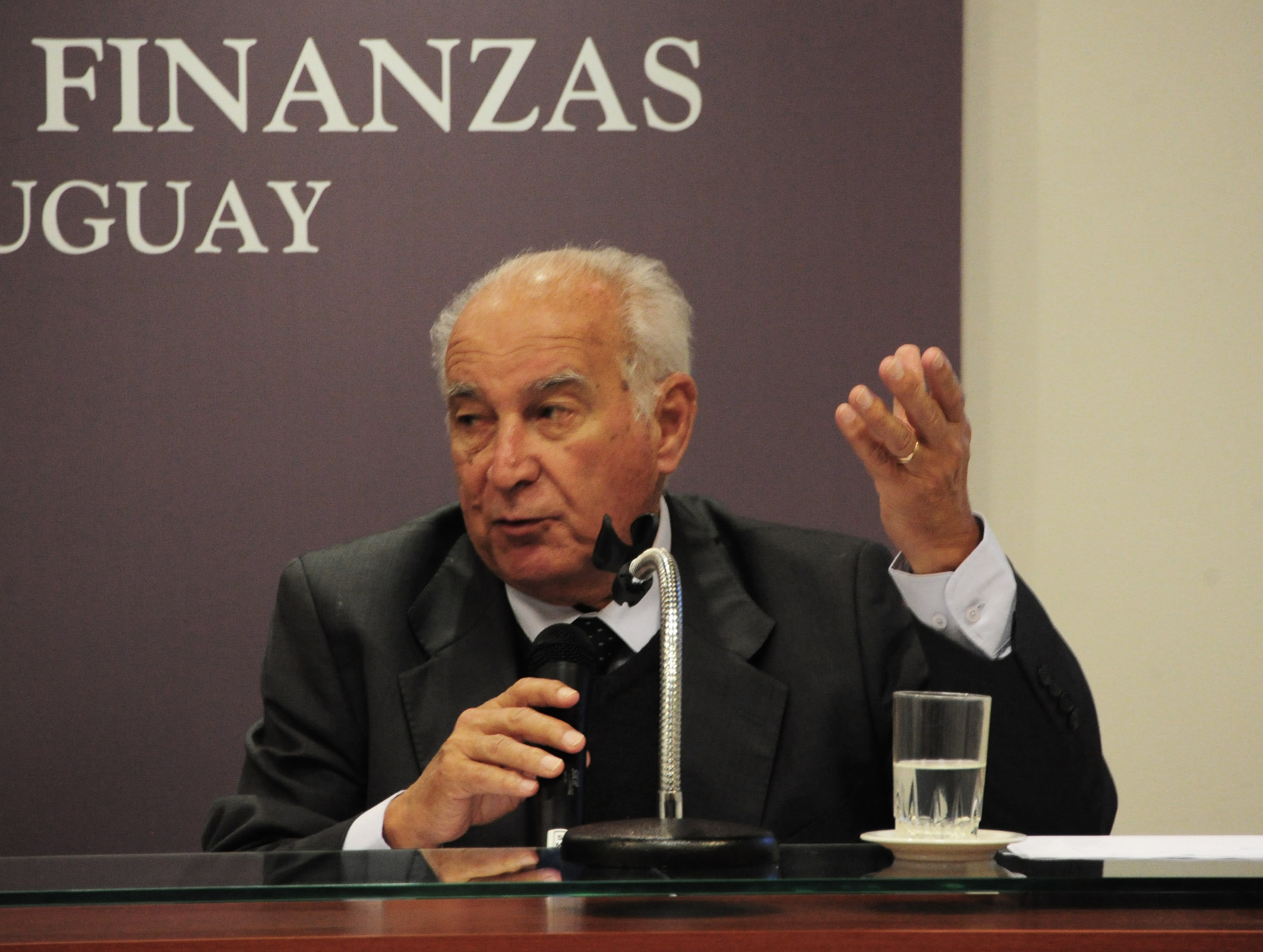 CICLO: El desafío de la Gestión Eficiente en los Gobiernos Departamentales