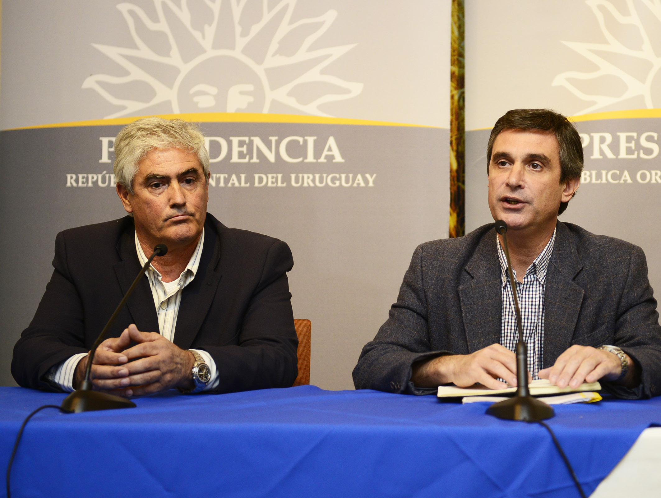 Conferencia de prensa haciendo uso de la palabra el director de OPP, Alvaro García