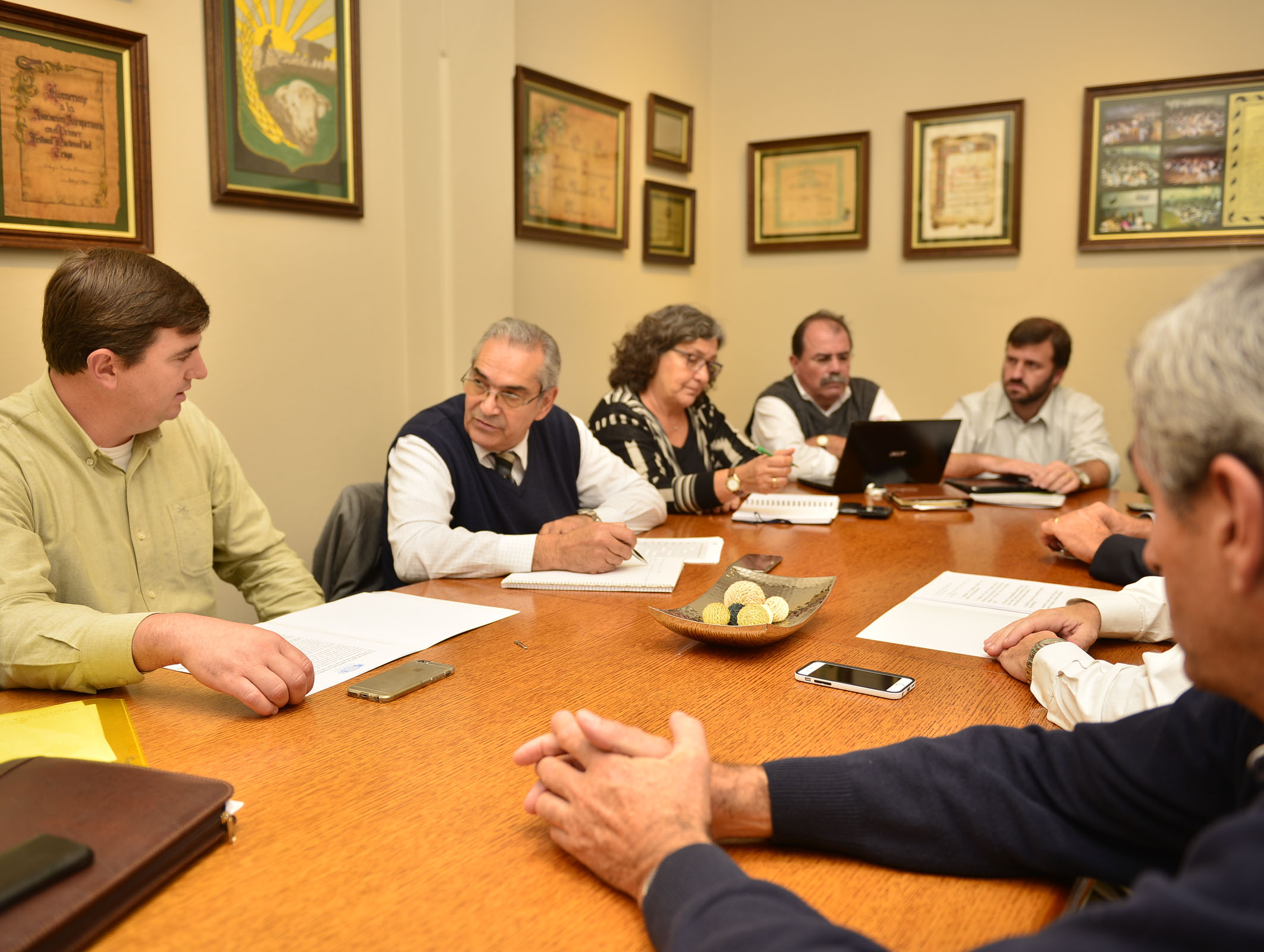 Audiencias del subsecretario de Ganadería, Enzo Benech, en Dolores, Soriano.