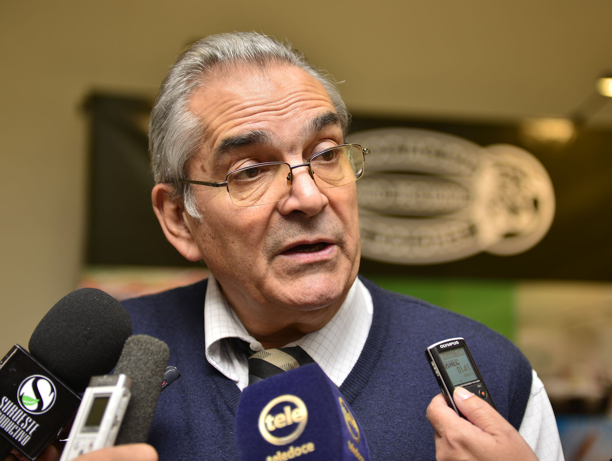 Audiencias del subsecretario de Ganadería, Enzo Benech, en Dolores, Soriano.