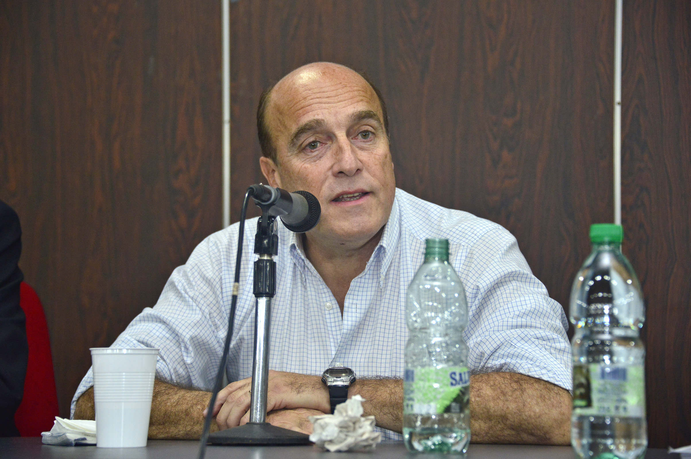 Daniel Martínez, intendente electo de Montevideo, durante su alocución
