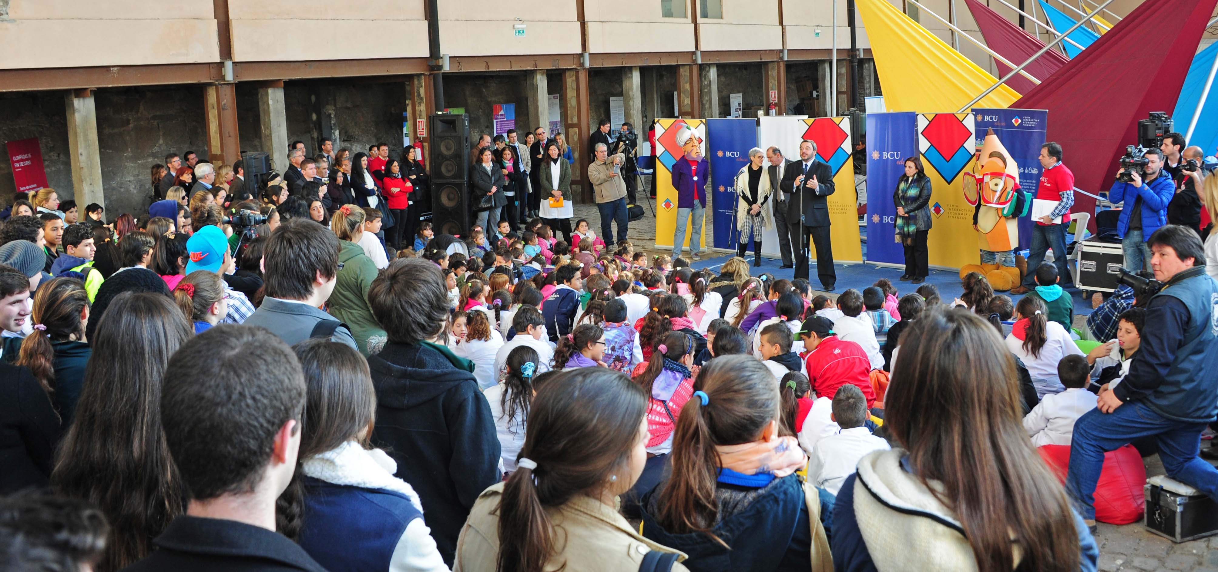 Banco Central renueva su compromiso con la educación en feria interactiva sobre finanzas