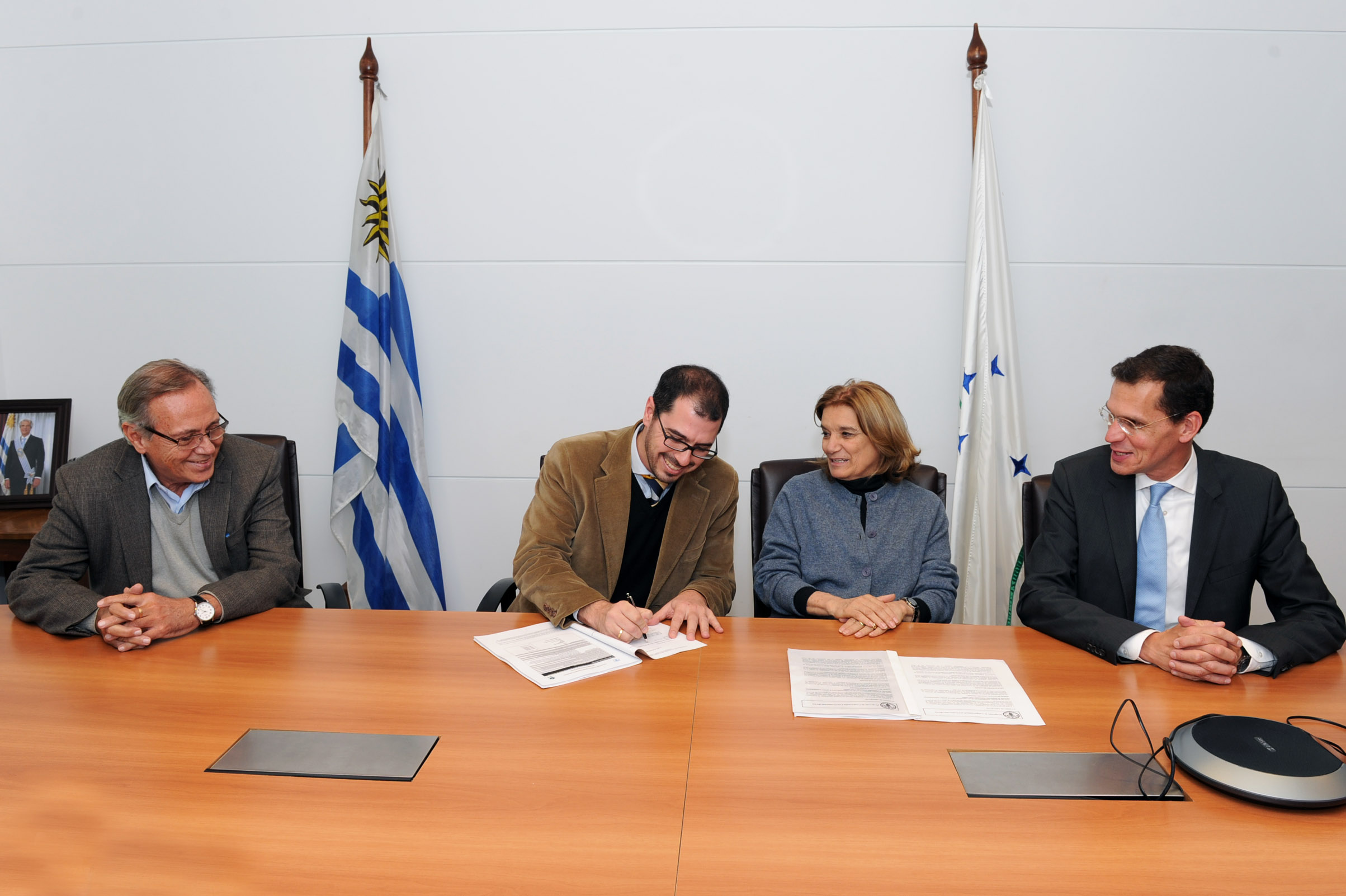 Firma de proyecto de cooperación entre Fao y Uruguay