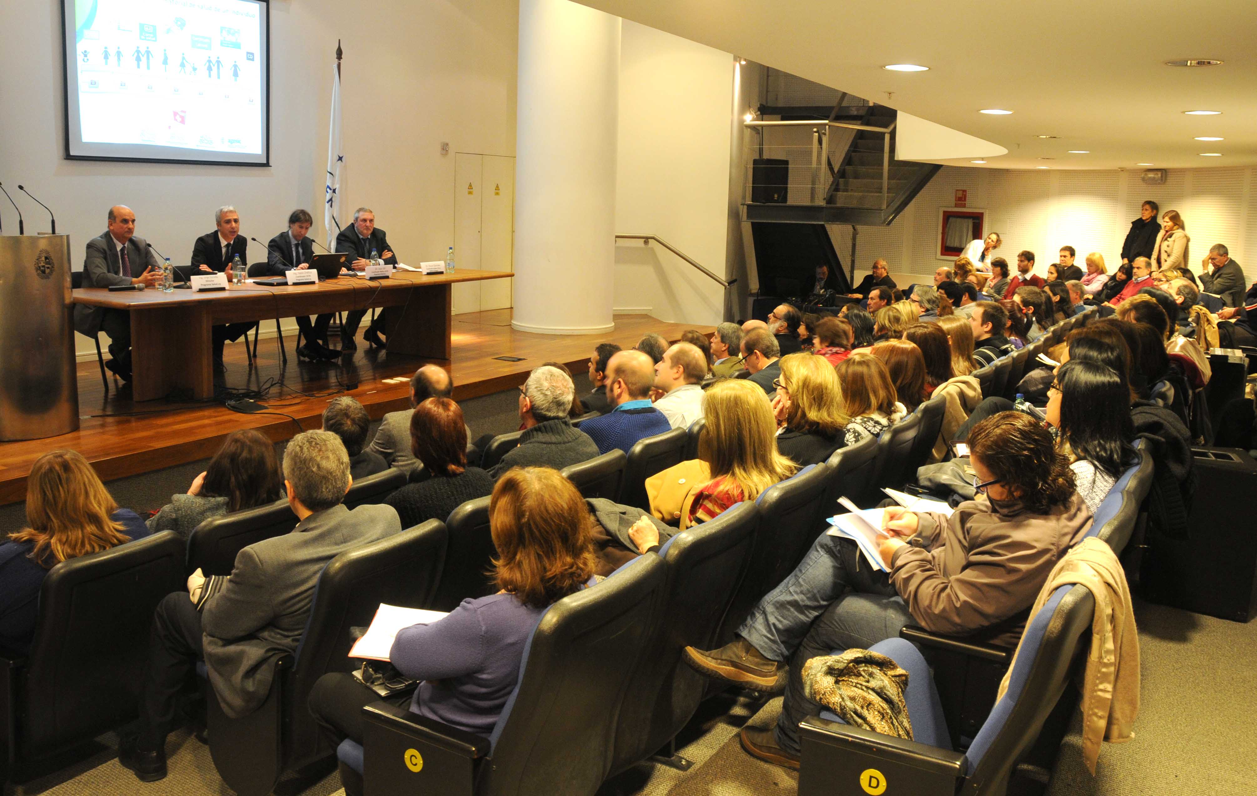 Jornada informativa Programa Salud.uy sobre estrategia 2015 para Historia Clínica Electronica