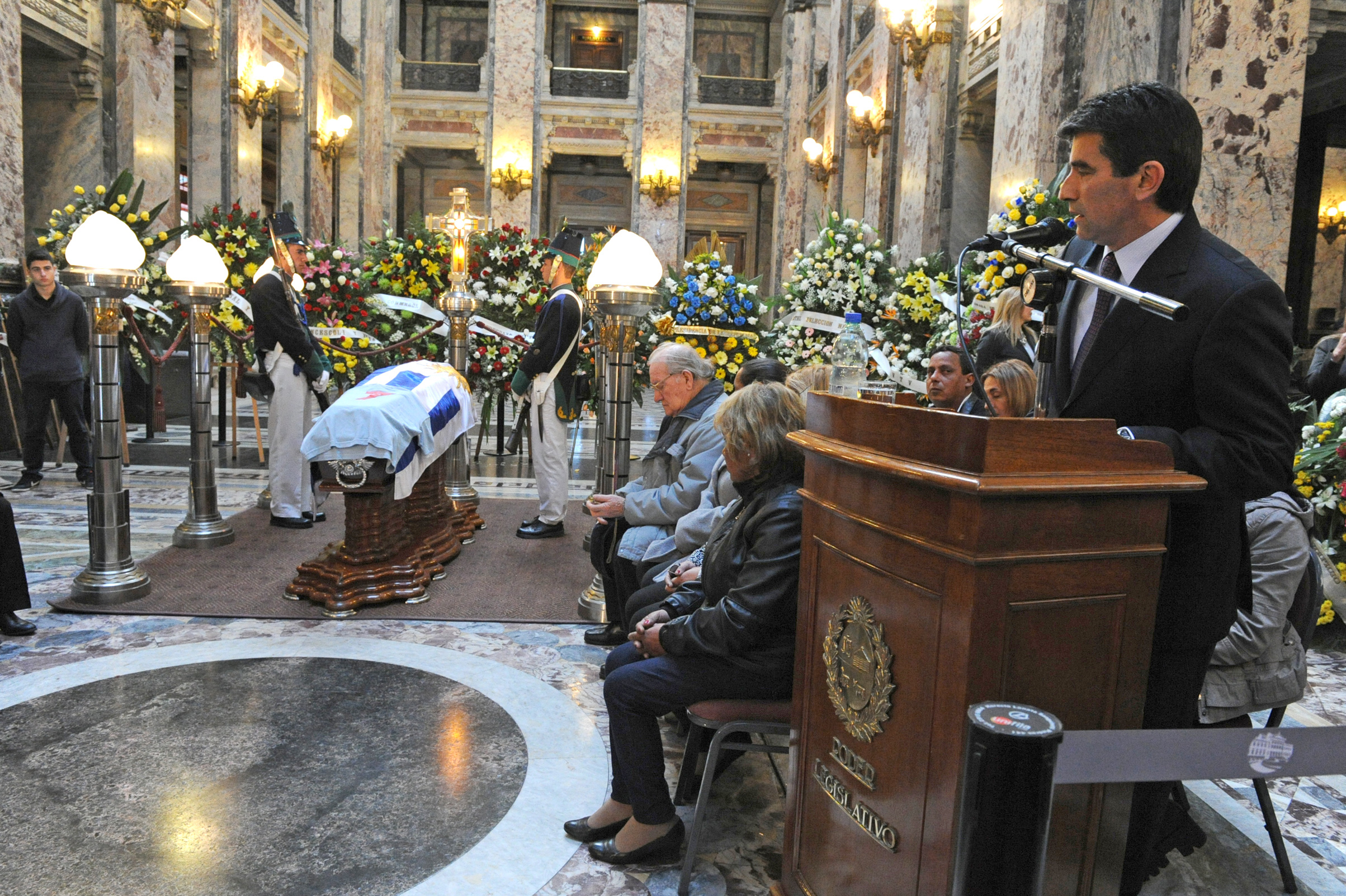 Sendic participó en la despedida fúnebre de Alcides Eduardo Ghiggia y resaltó su figura