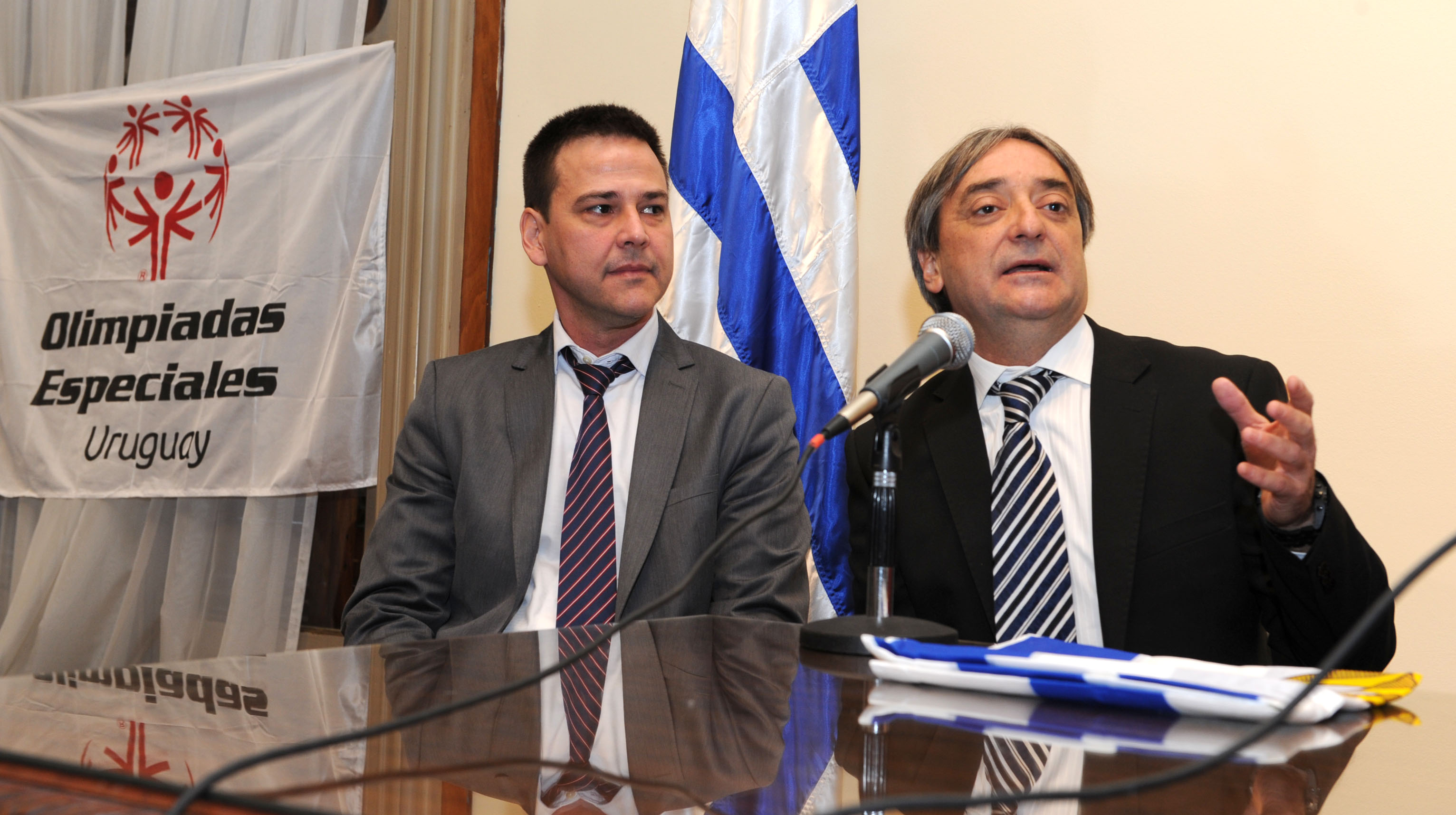 Secretario Nacional de Deportes, Fernando Cáceres dirigiéndose a los presentes