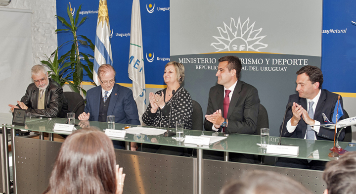 Ministra de Turismo, Liliam Kechichian anuncia nuevos vuelos regionales de Grupo Latam