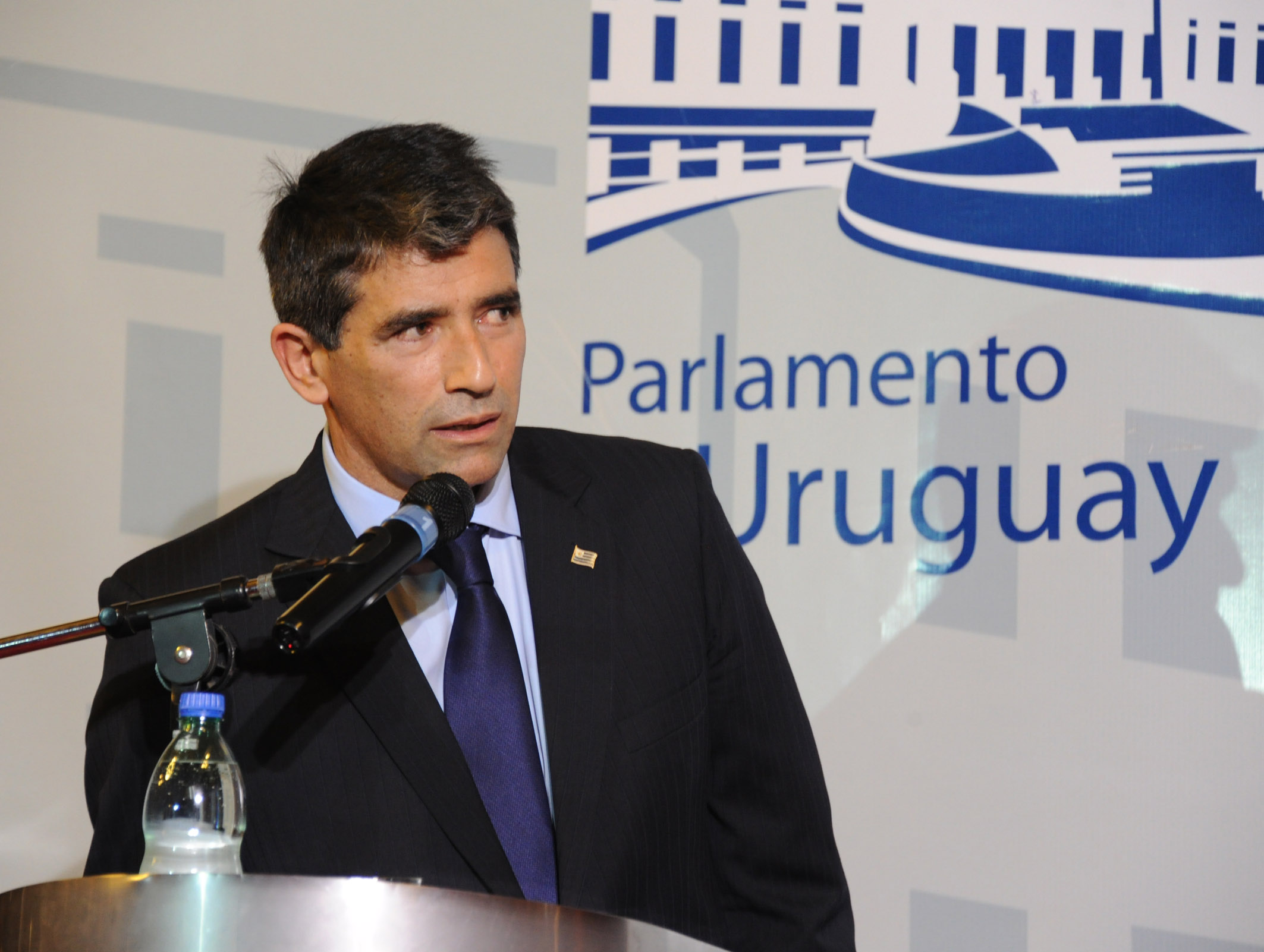 Vicepresidente Raúl Sendic brindó una conferencia de prensa sobre ANCAP