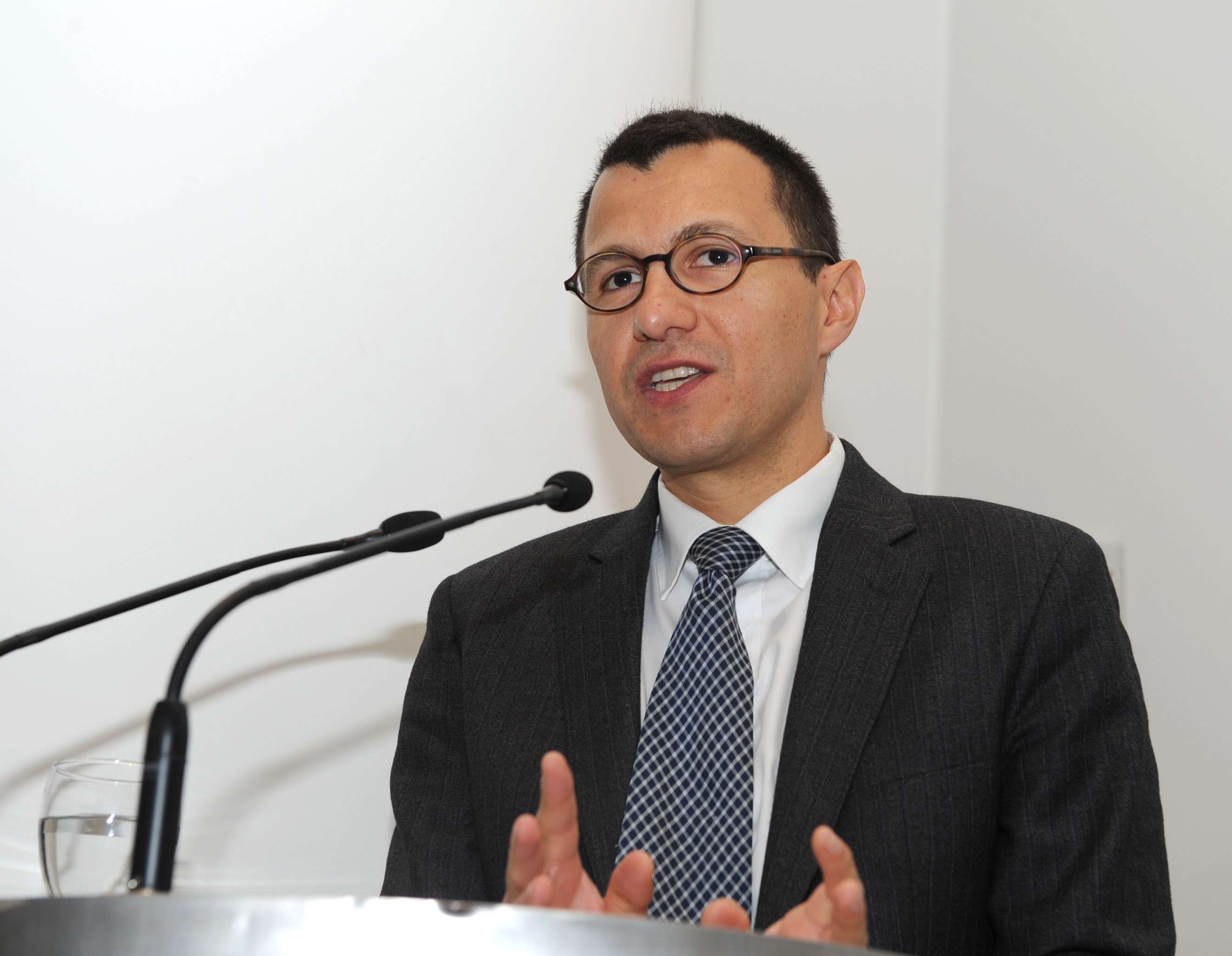 Experto de PPP para la educacíon en el Reino Unido, Javier Encinas
