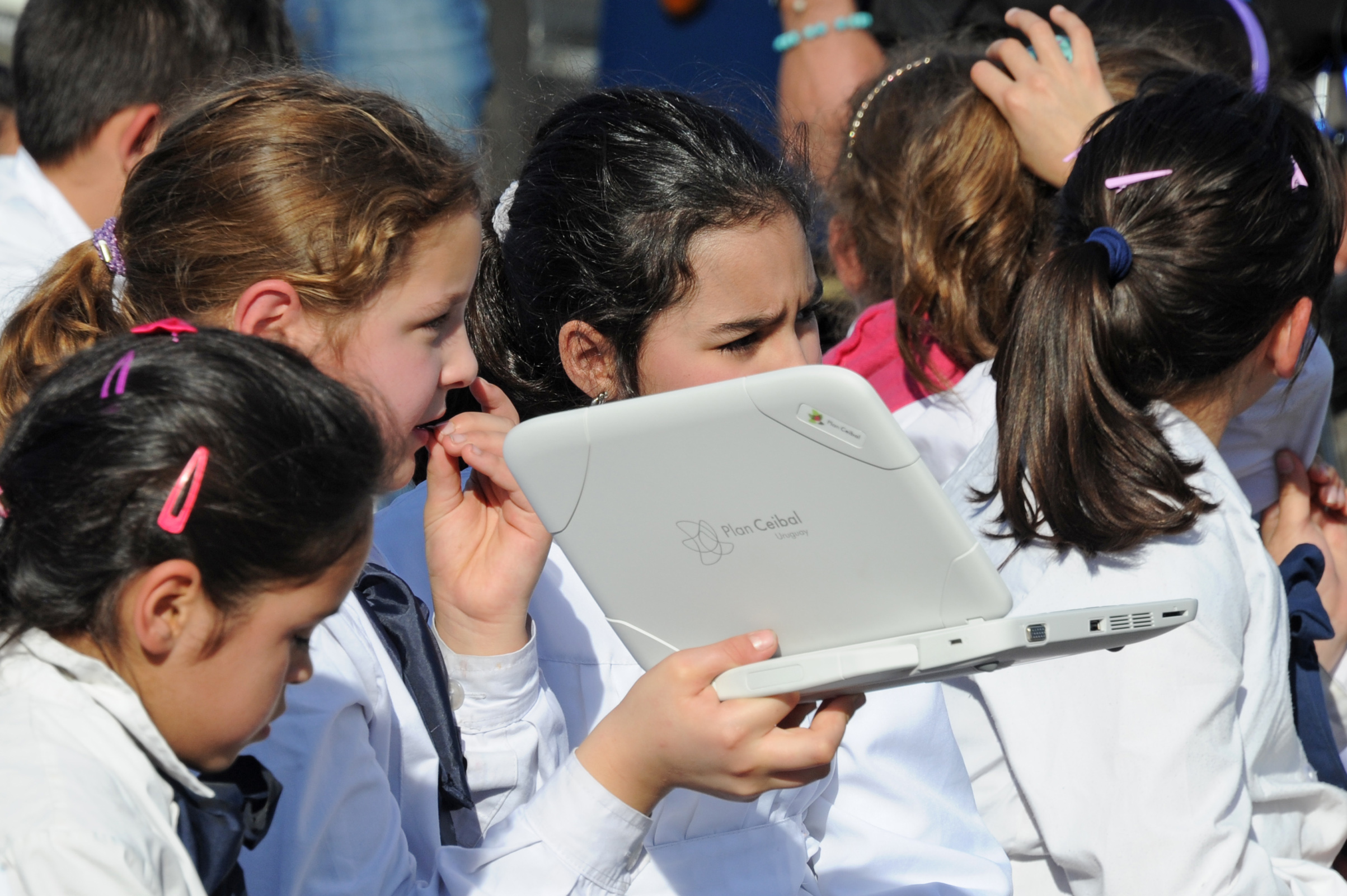 Escolares durante la realización del evento Desafíos Profundos