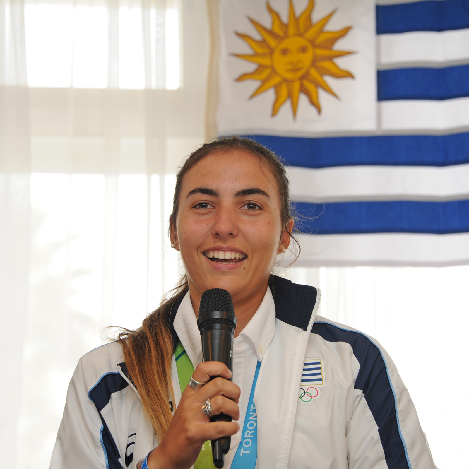 Dolores Moreira, dirigiéndose a los presentes