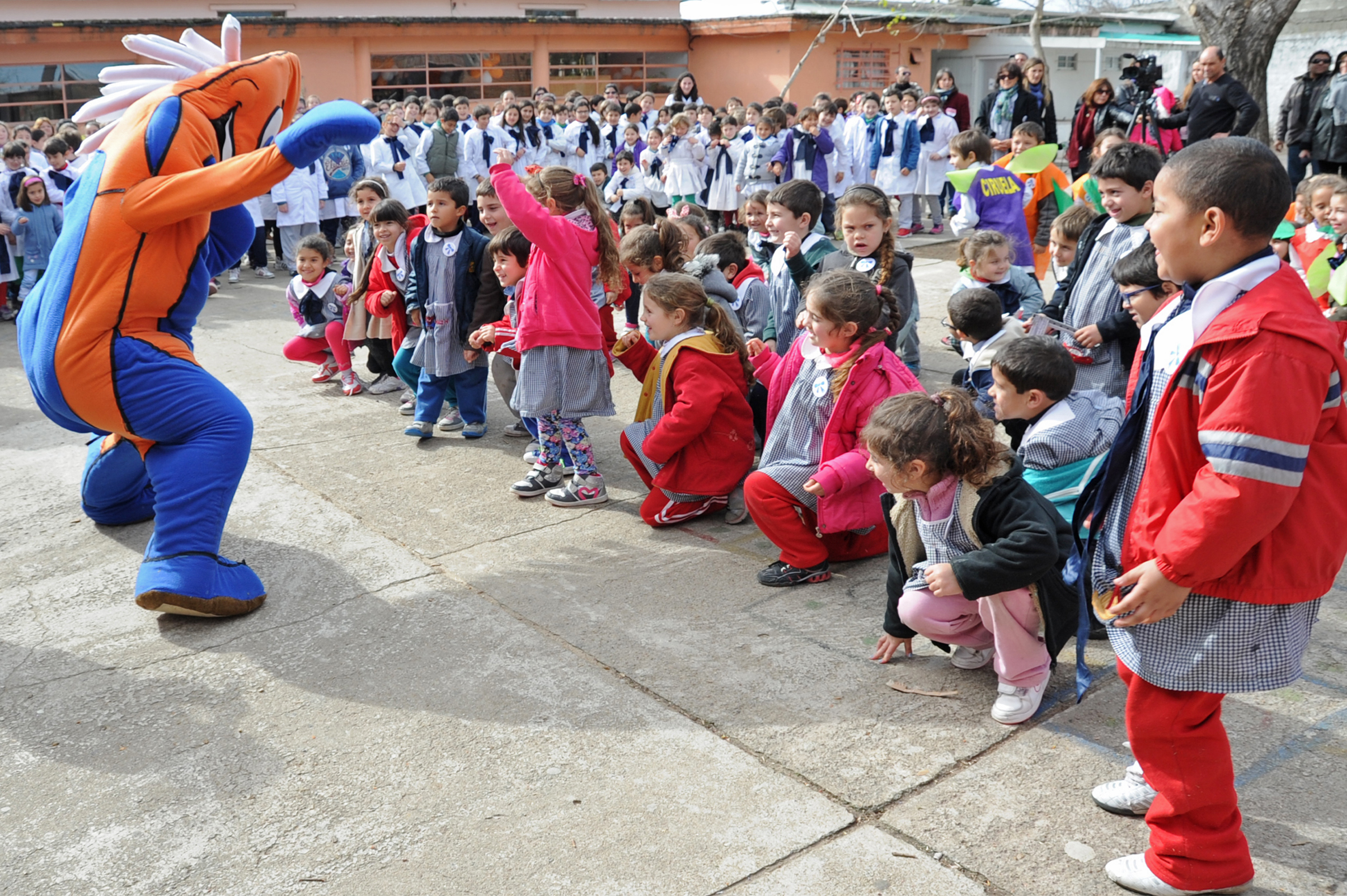 Actividad del Plan Salud Bucal en la escuela número 140 en Santa Lucía, Canelones