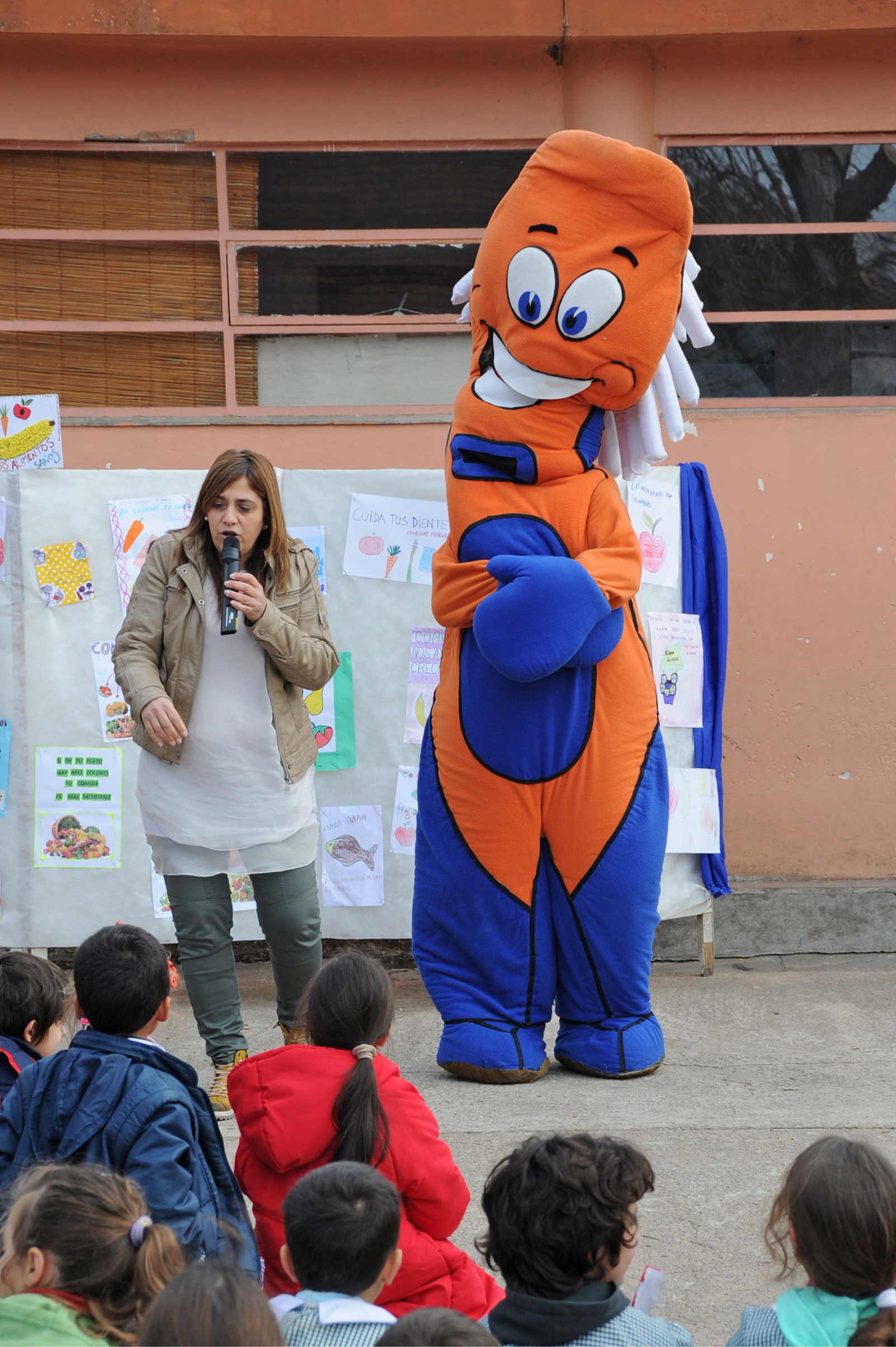 Actividad del Plan Salud Bucal en la escuela número 140 en Santa Lucía, Canelones